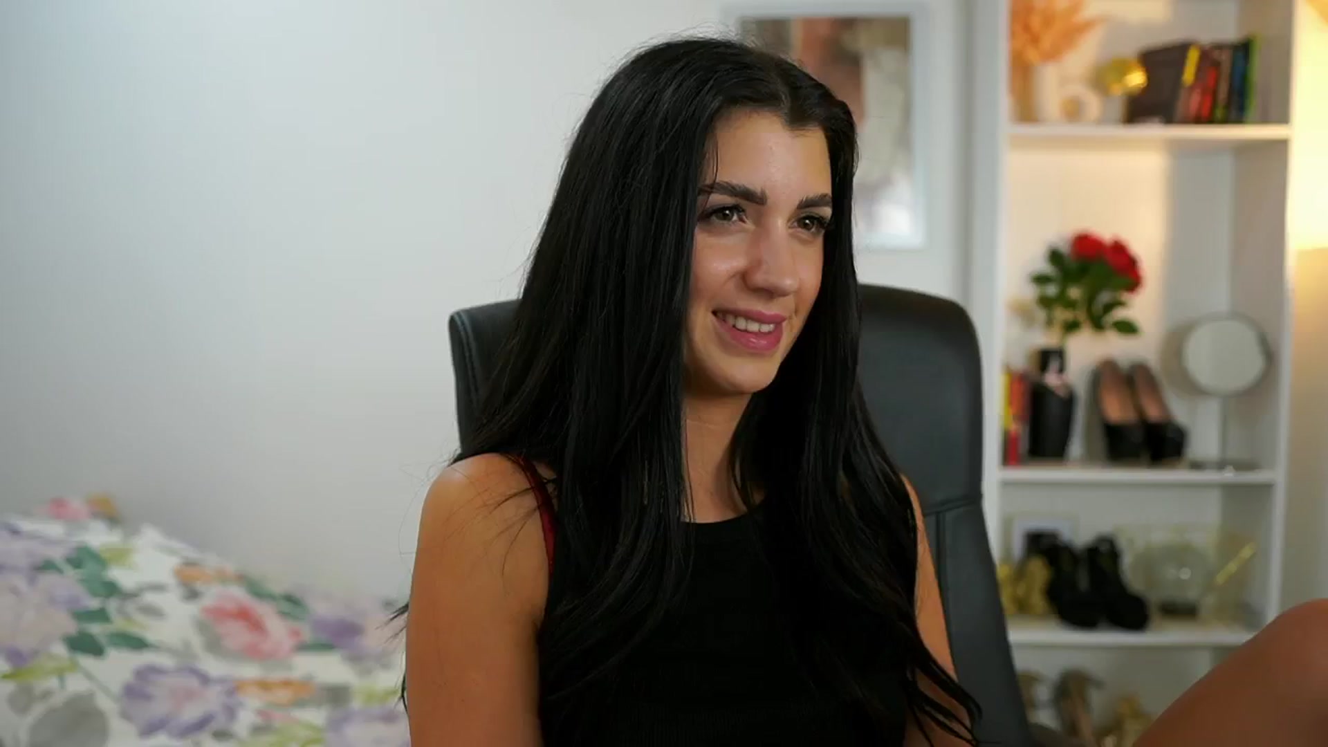 Gallery image thumbnail from Julia_Roca's myfreecams stream on, 06/29/2024, 15:55 image 6 of 20