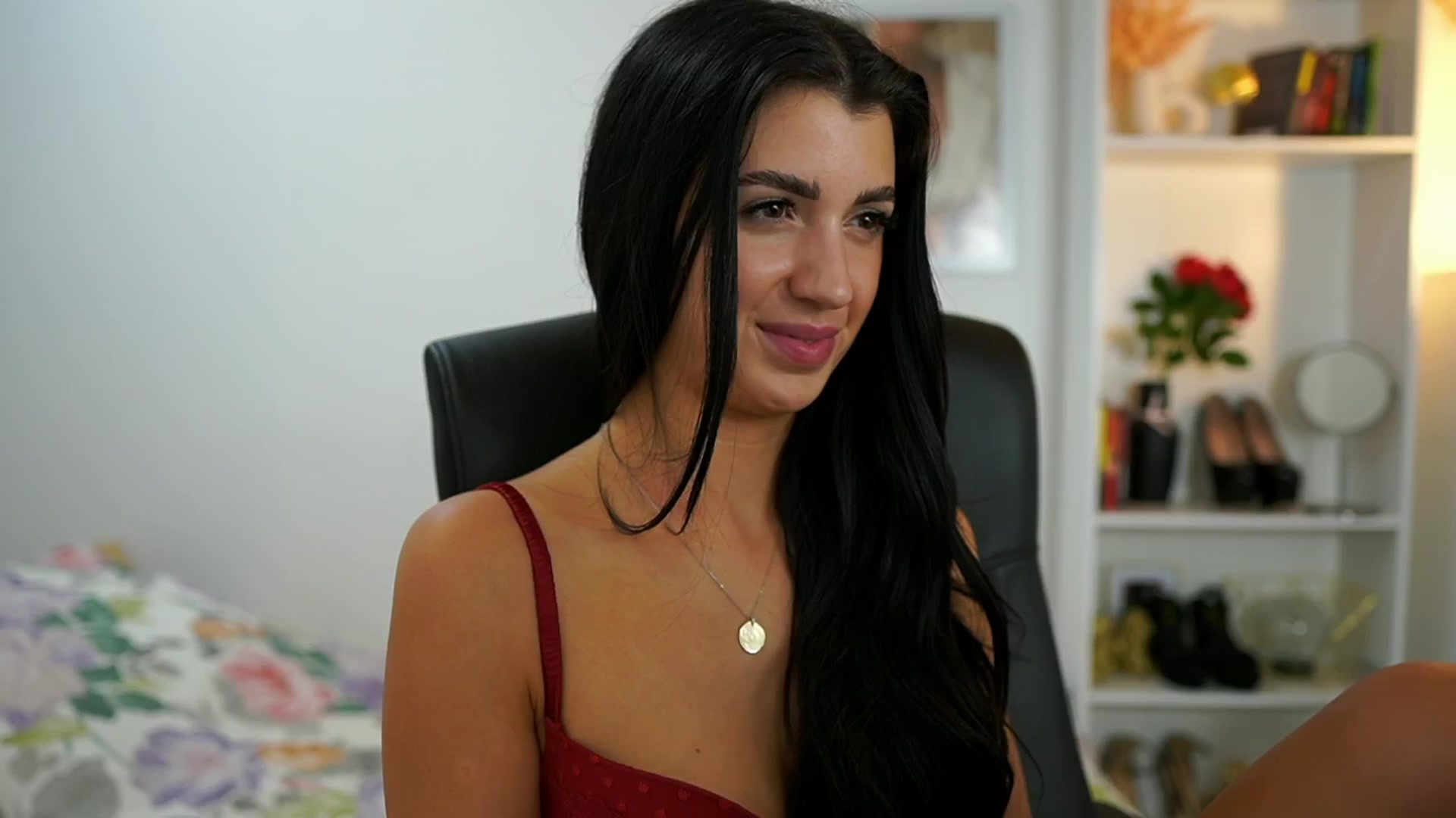 Gallery image thumbnail from Julia_Roca's myfreecams stream on, 06/29/2024, 15:55 image 16 of 20