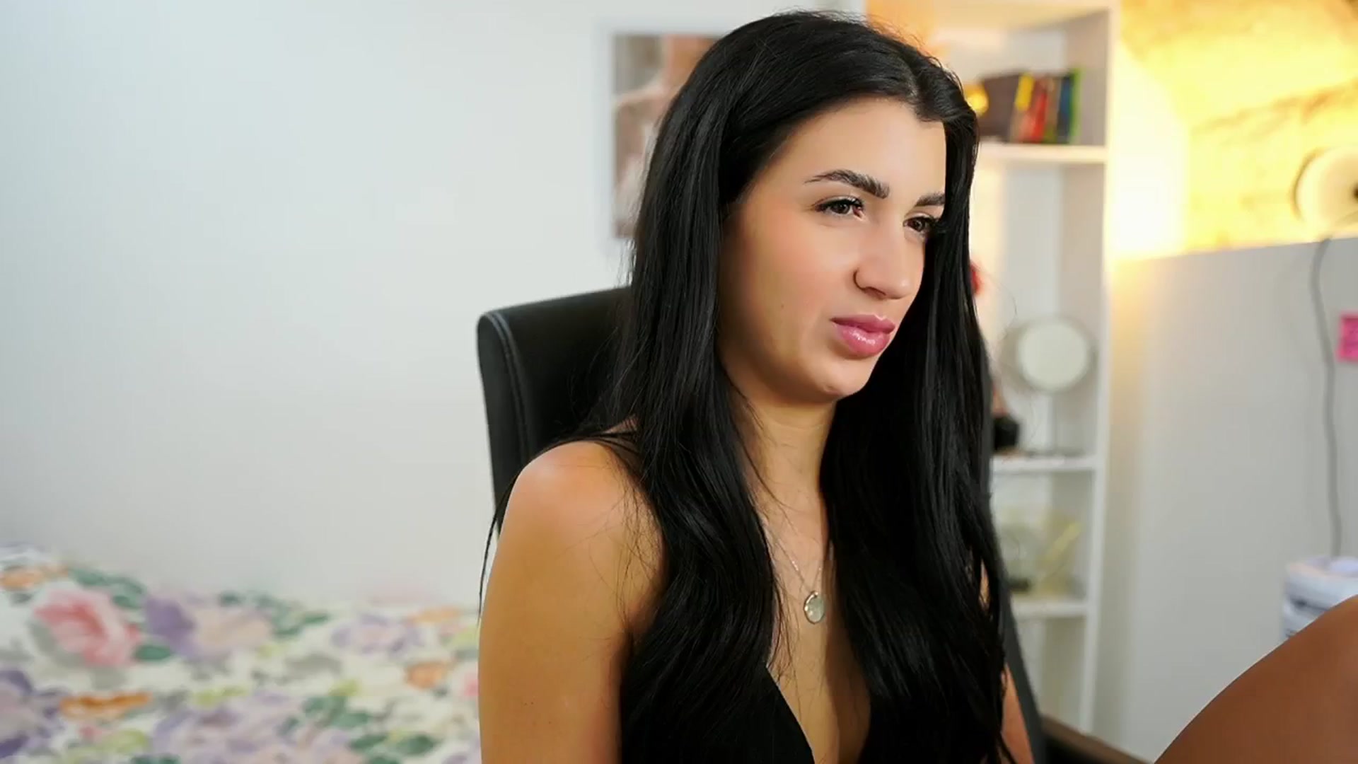 Gallery image thumbnail from Julia_Roca's myfreecams stream on, 06/30/2024, 09:05 image 2 of 20
