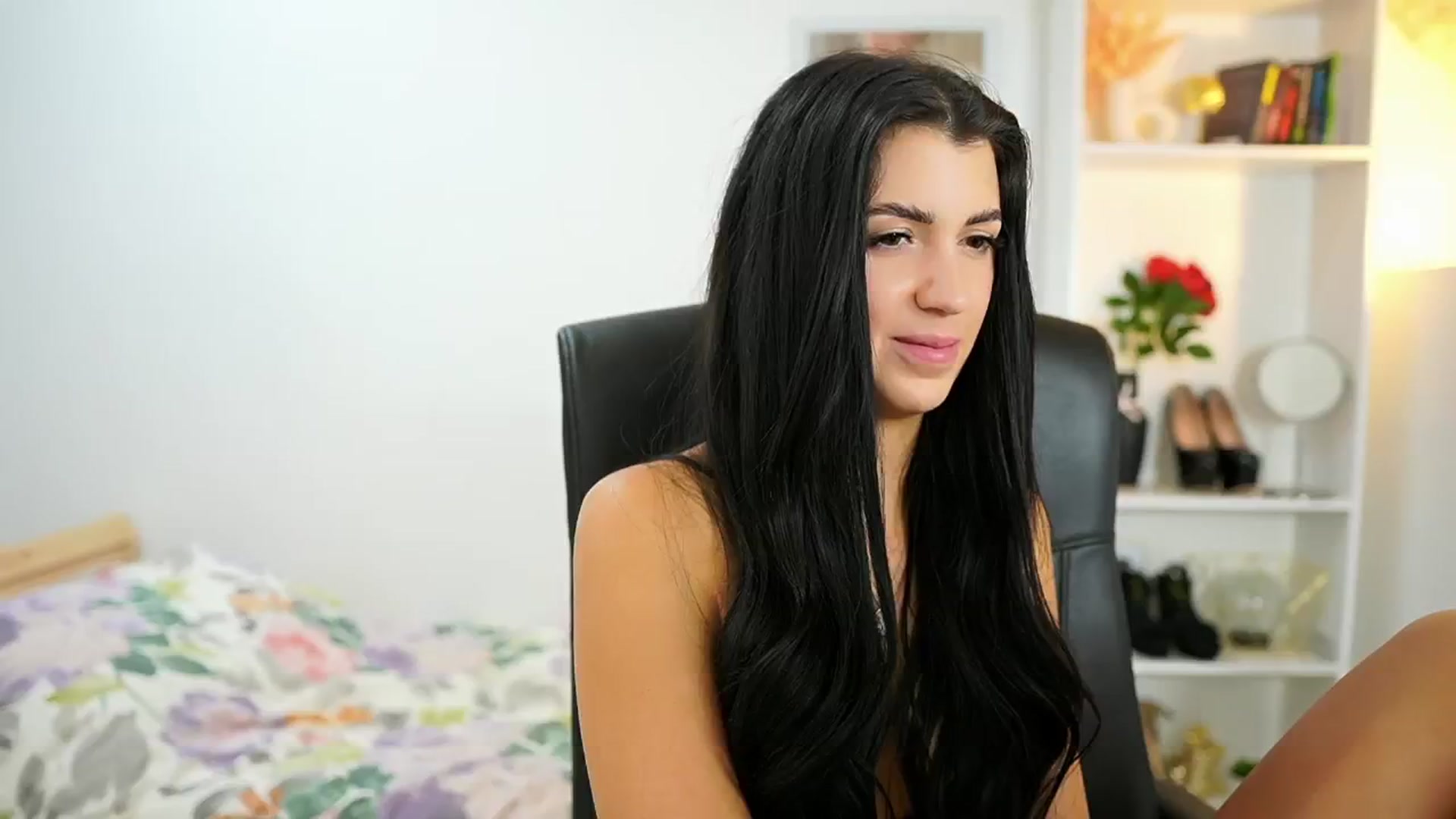 Gallery image thumbnail from Julia_Roca's myfreecams stream on, 06/30/2024, 10:58 image 14 of 20