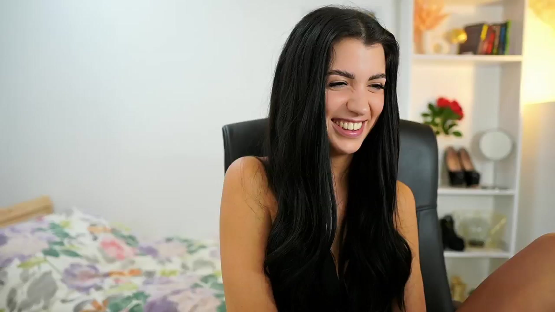 Gallery image thumbnail from Julia_Roca's myfreecams stream on, 06/30/2024, 10:58 image 20 of 20