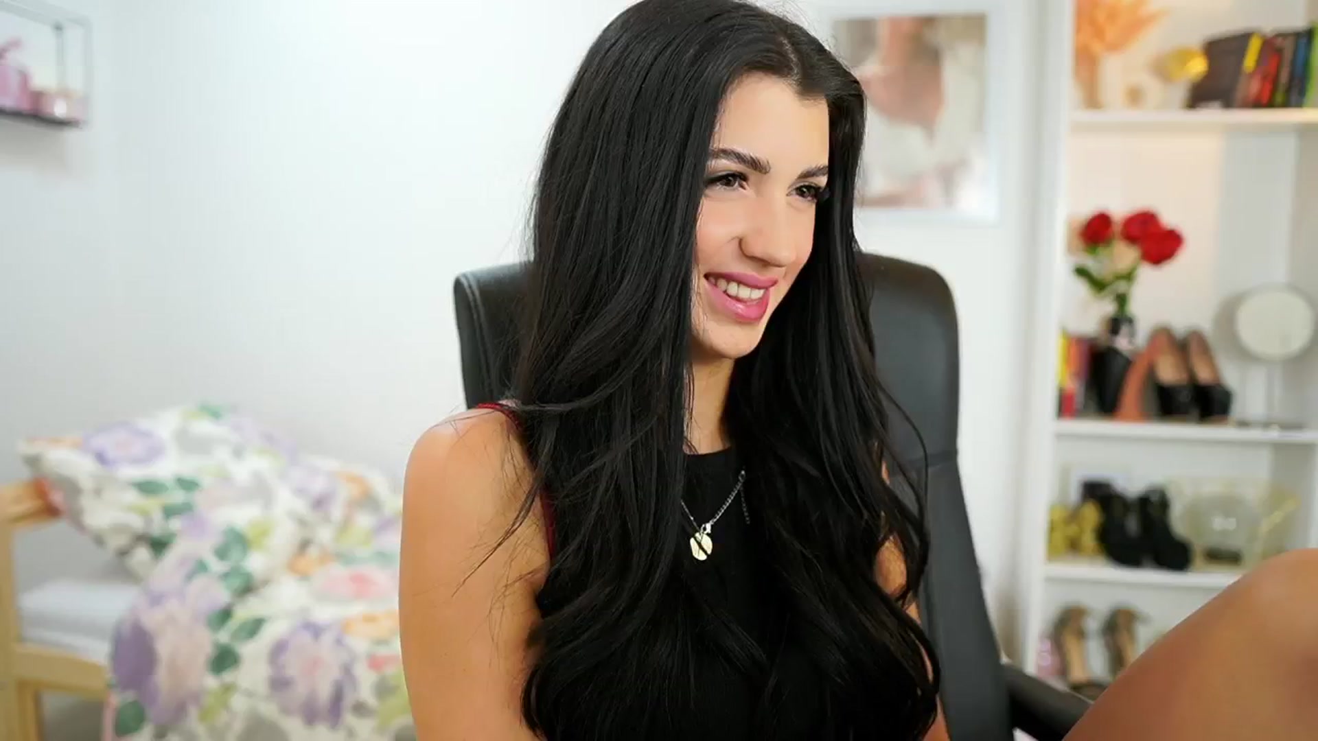 Gallery image thumbnail from Julia_Roca's myfreecams stream on, 07/02/2024, 13:40 image 3 of 20