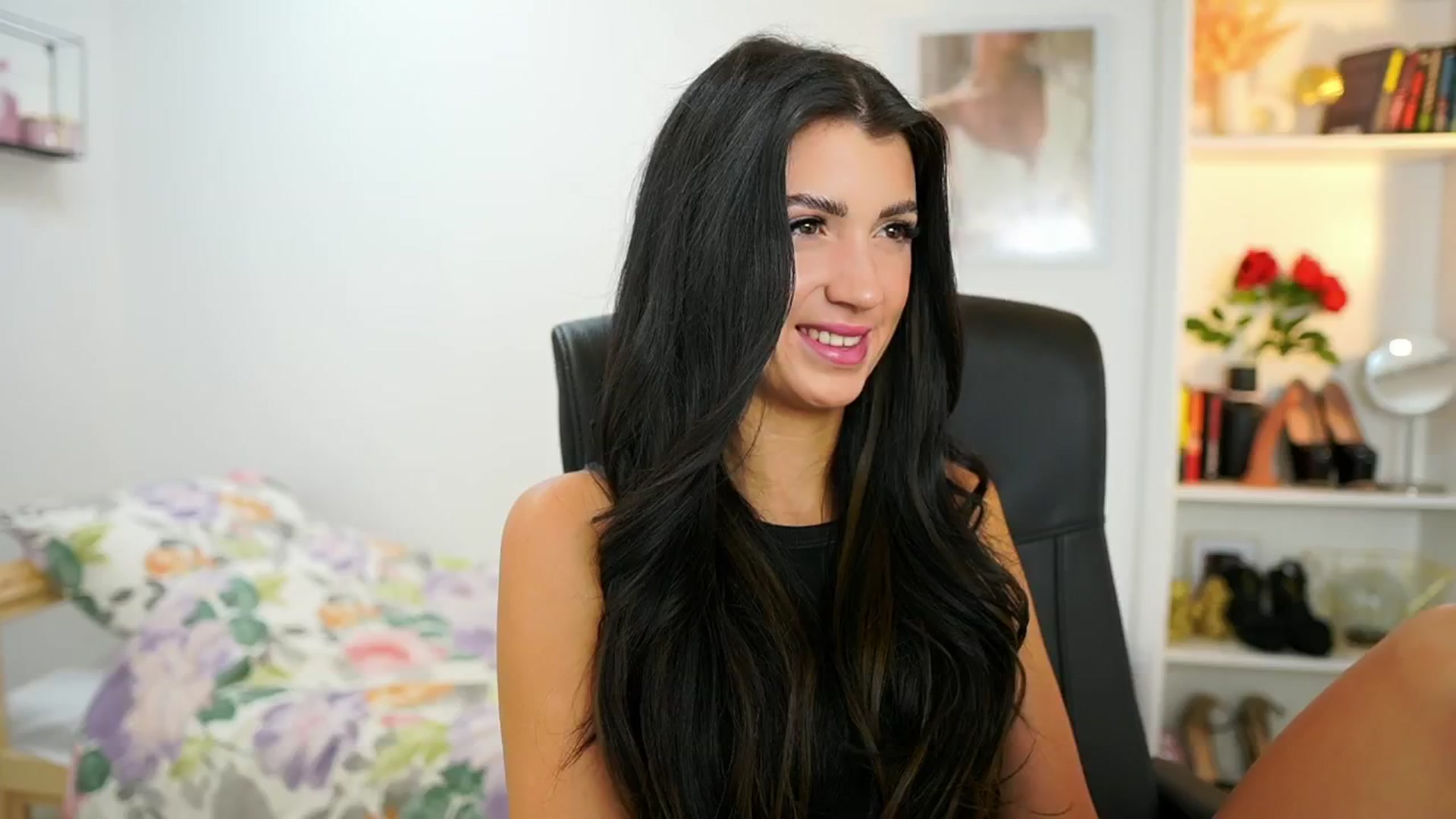 Gallery image thumbnail from Julia_Roca's myfreecams stream on, 07/04/2024, 13:23 image 8 of 20