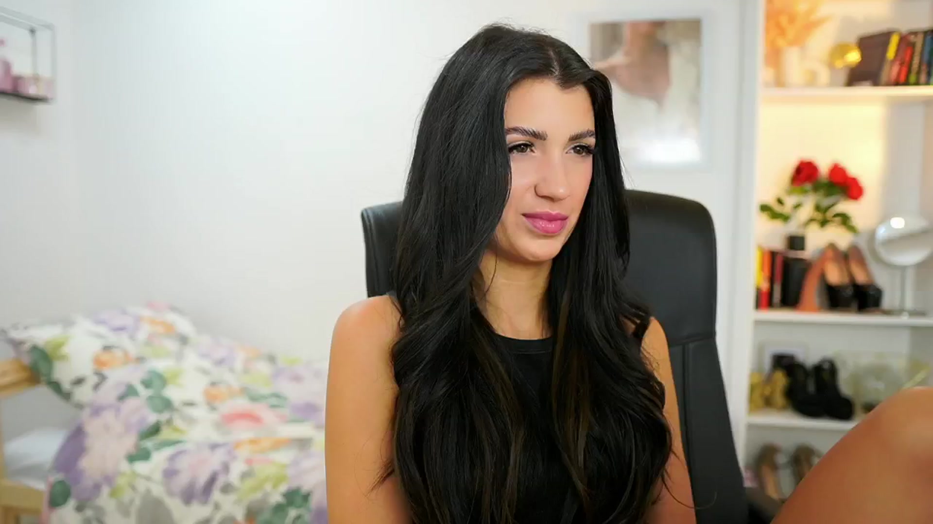 Gallery image thumbnail from Julia_Roca's myfreecams stream on, 07/04/2024, 13:23 image 7 of 20