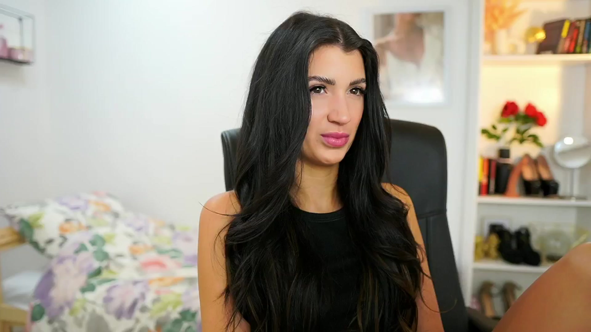Gallery image thumbnail from Julia_Roca's myfreecams stream on, 07/04/2024, 13:23 image 3 of 20