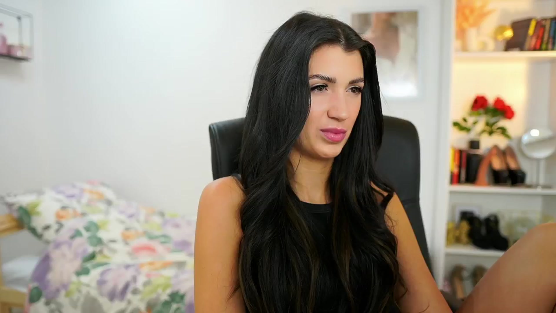 Gallery image thumbnail from Julia_Roca's myfreecams stream on, 07/04/2024, 13:23 image 6 of 20