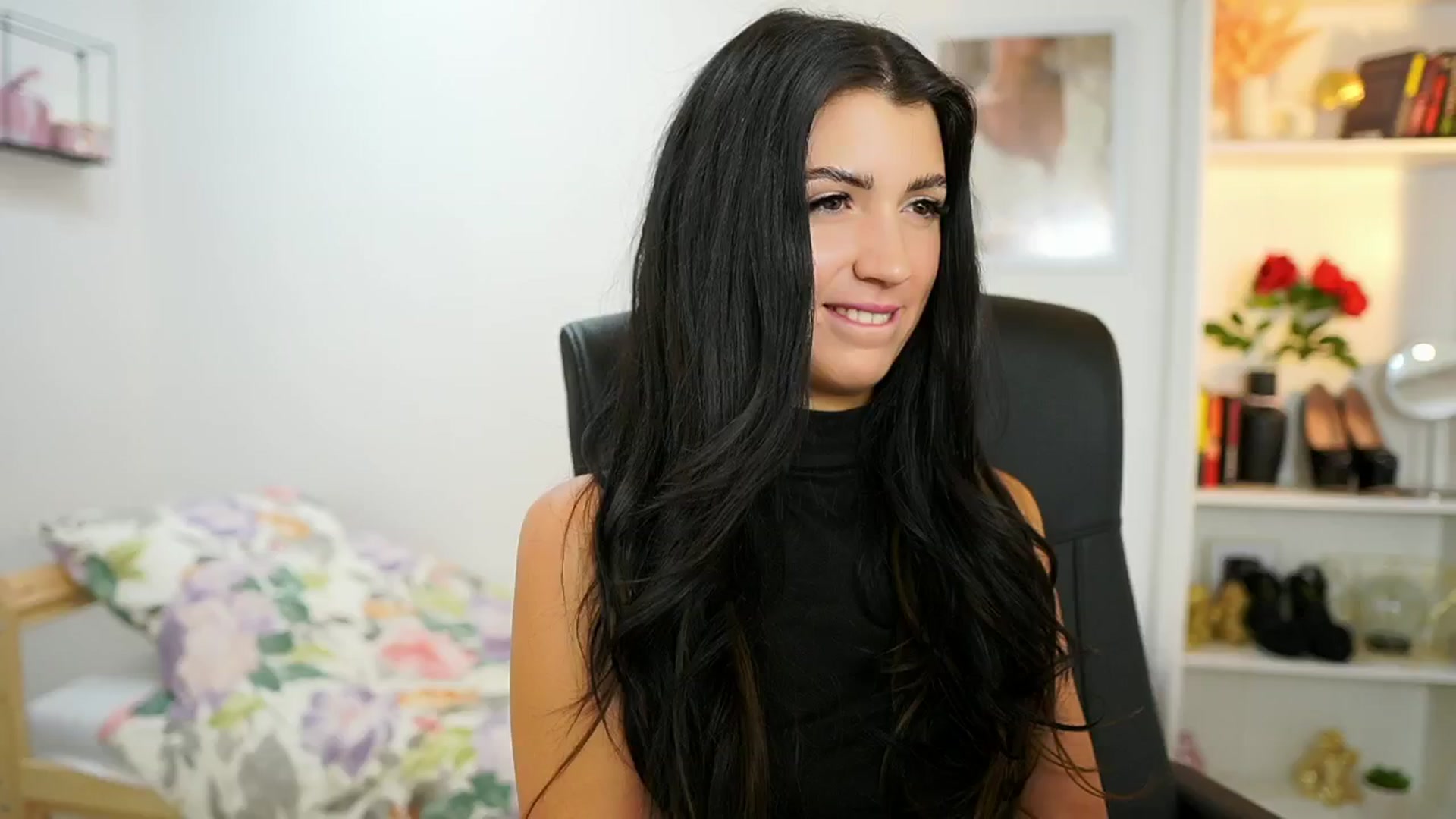 Gallery image thumbnail from Julia_Roca's myfreecams stream on, 07/04/2024, 16:23 image 15 of 20