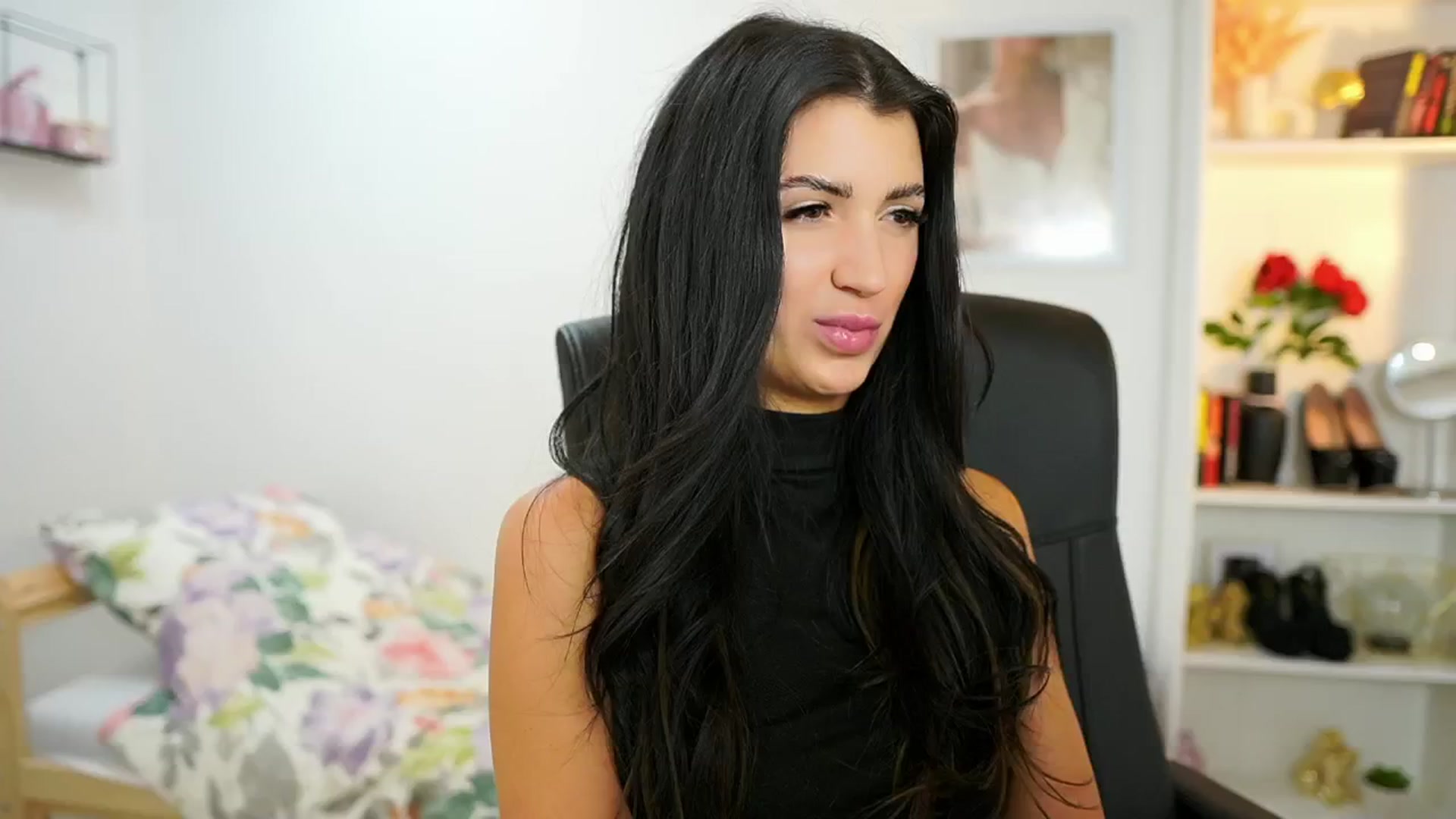 Gallery image thumbnail from Julia_Roca's myfreecams stream on, 07/04/2024, 16:23 image 19 of 20