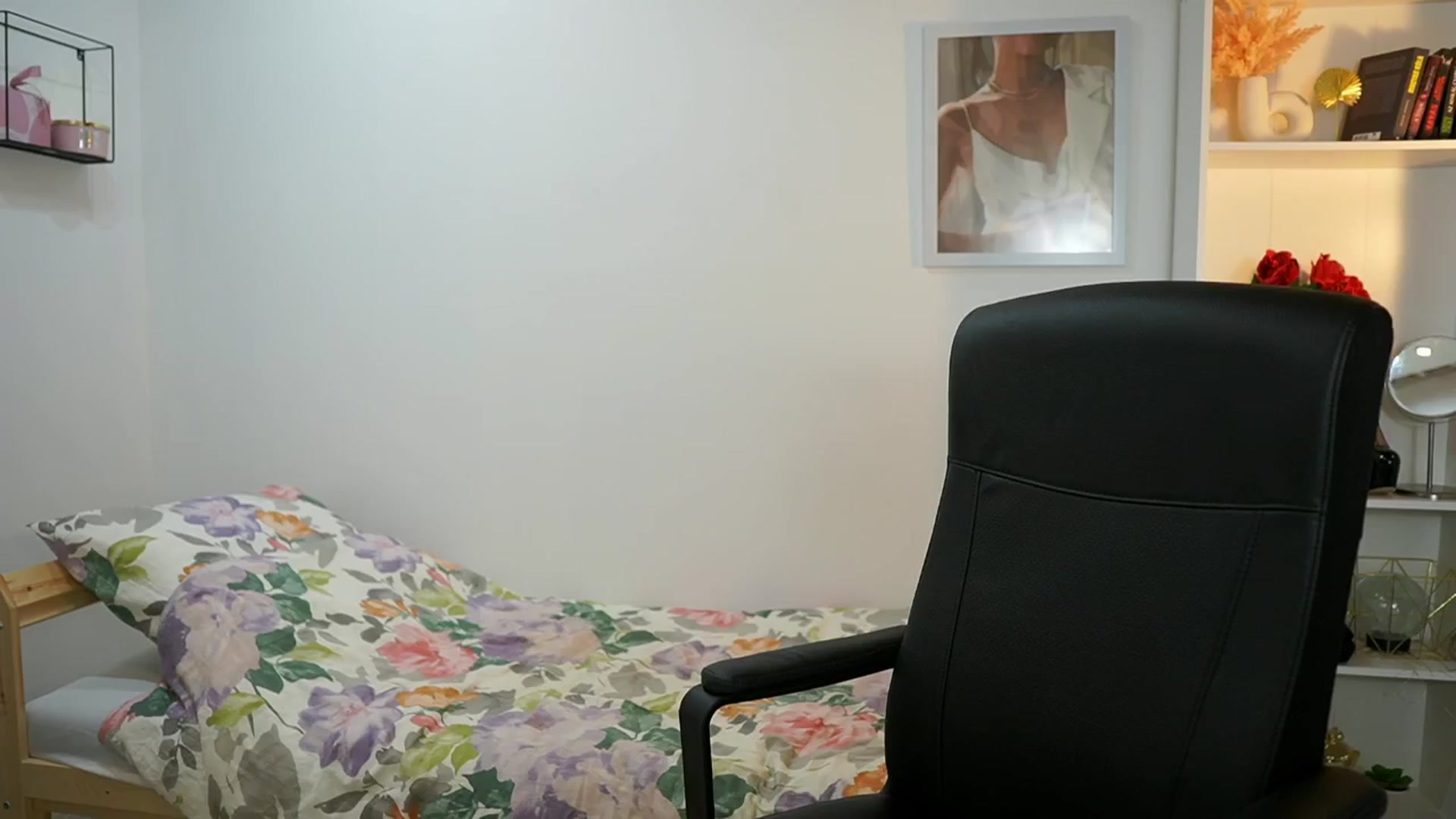 Gallery image thumbnail from Julia_Roca's myfreecams stream on, 07/04/2024, 16:23 image 10 of 20