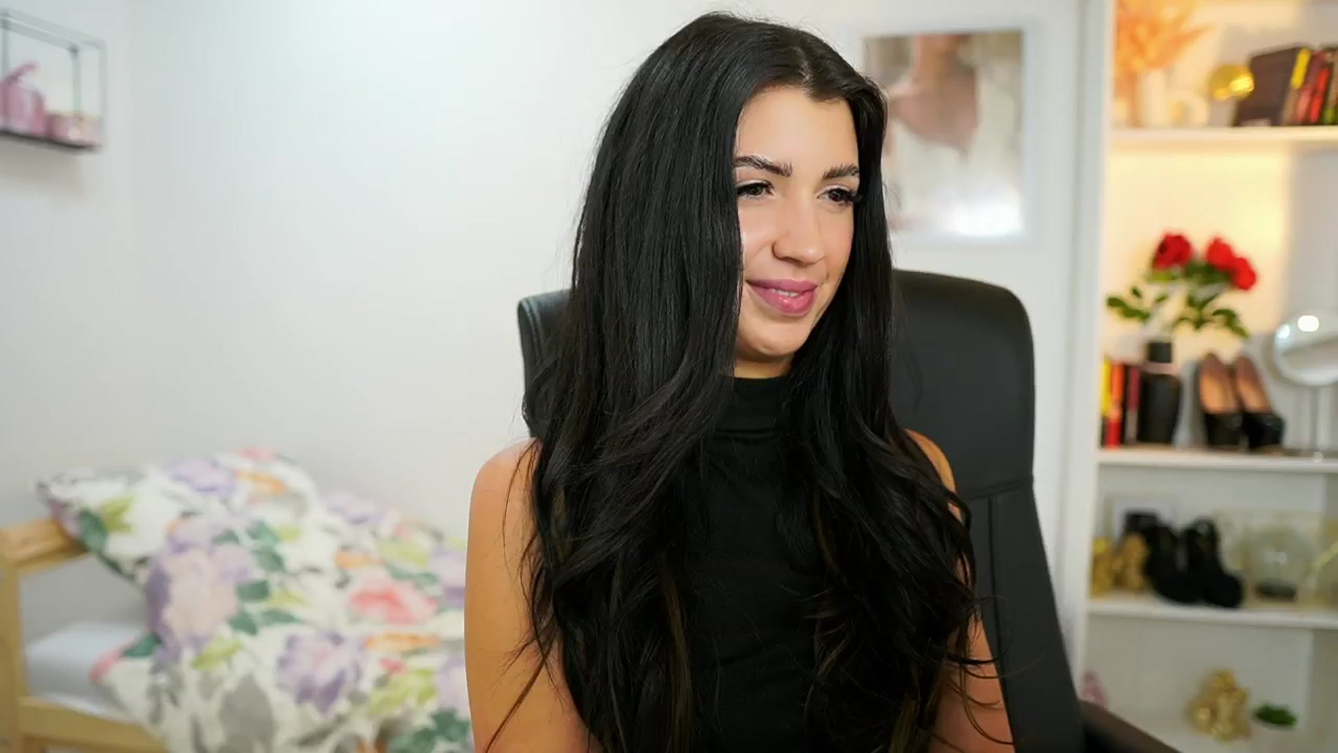 Gallery image thumbnail from Julia_Roca's myfreecams stream on, 07/04/2024, 16:23 image 16 of 20