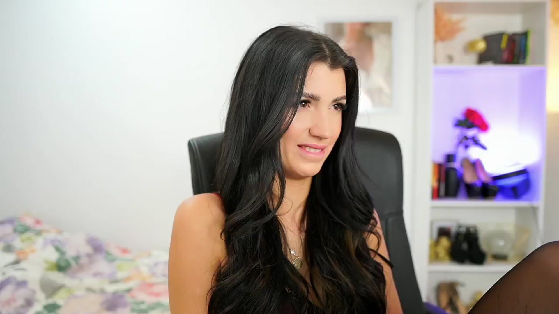 Gallery image thumbnail from Julia_Roca's myfreecams stream on, 07/07/2024, 14:02 image 2 of 20