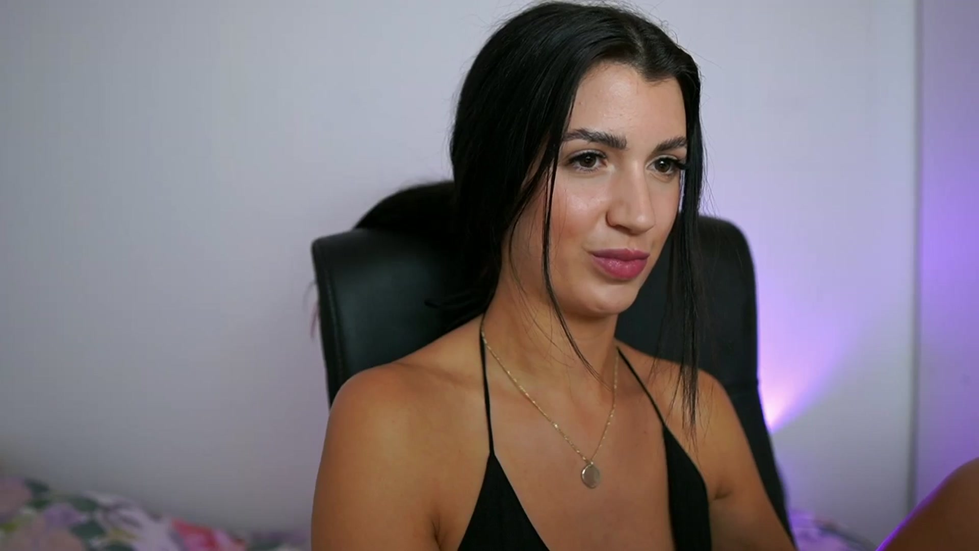 Gallery image thumbnail from Julia_Roca's myfreecams stream on, 07/13/2024, 17:12 image 7 of 20