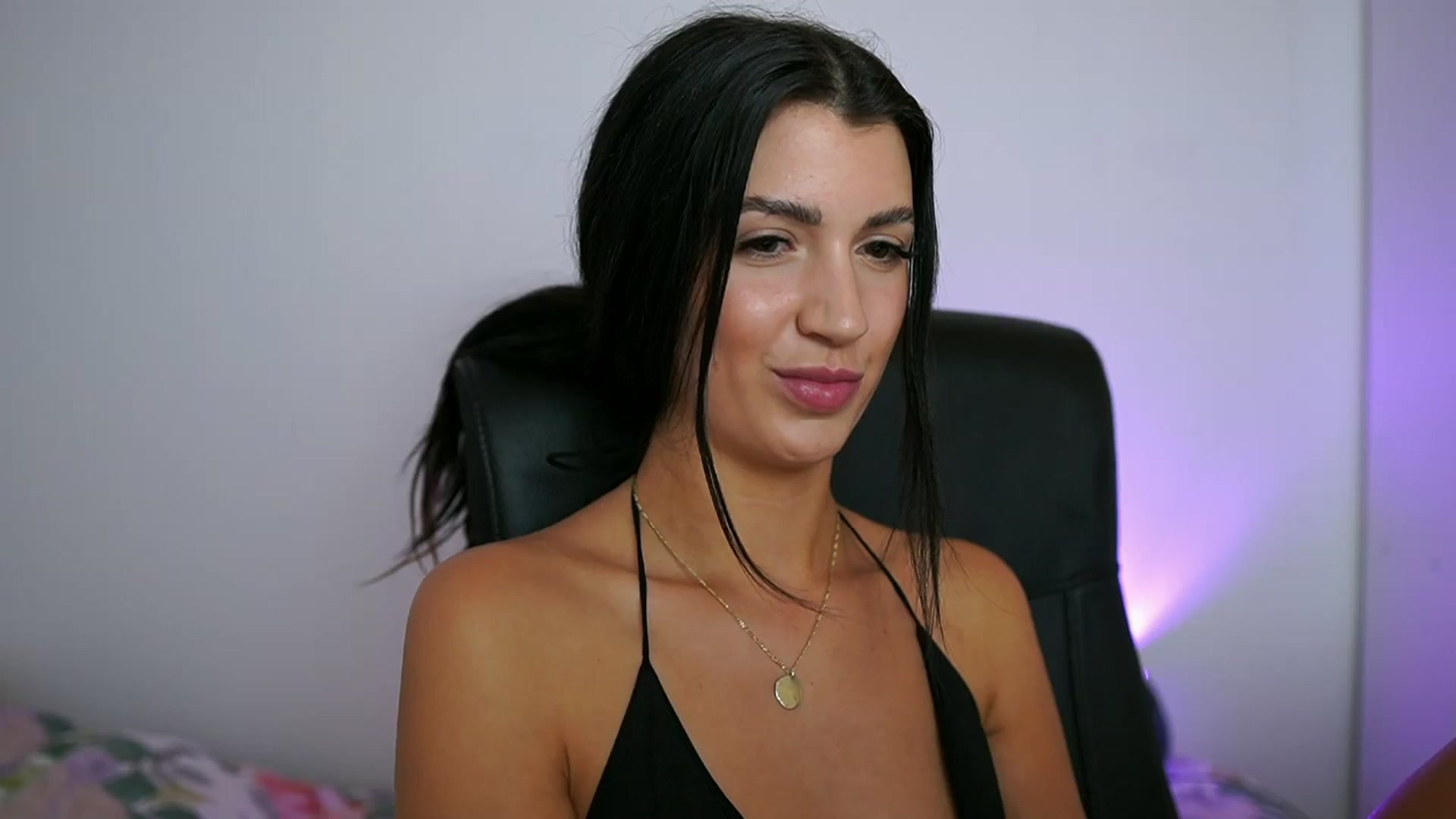 Gallery image thumbnail from Julia_Roca's myfreecams stream on, 07/13/2024, 17:12 image 11 of 20