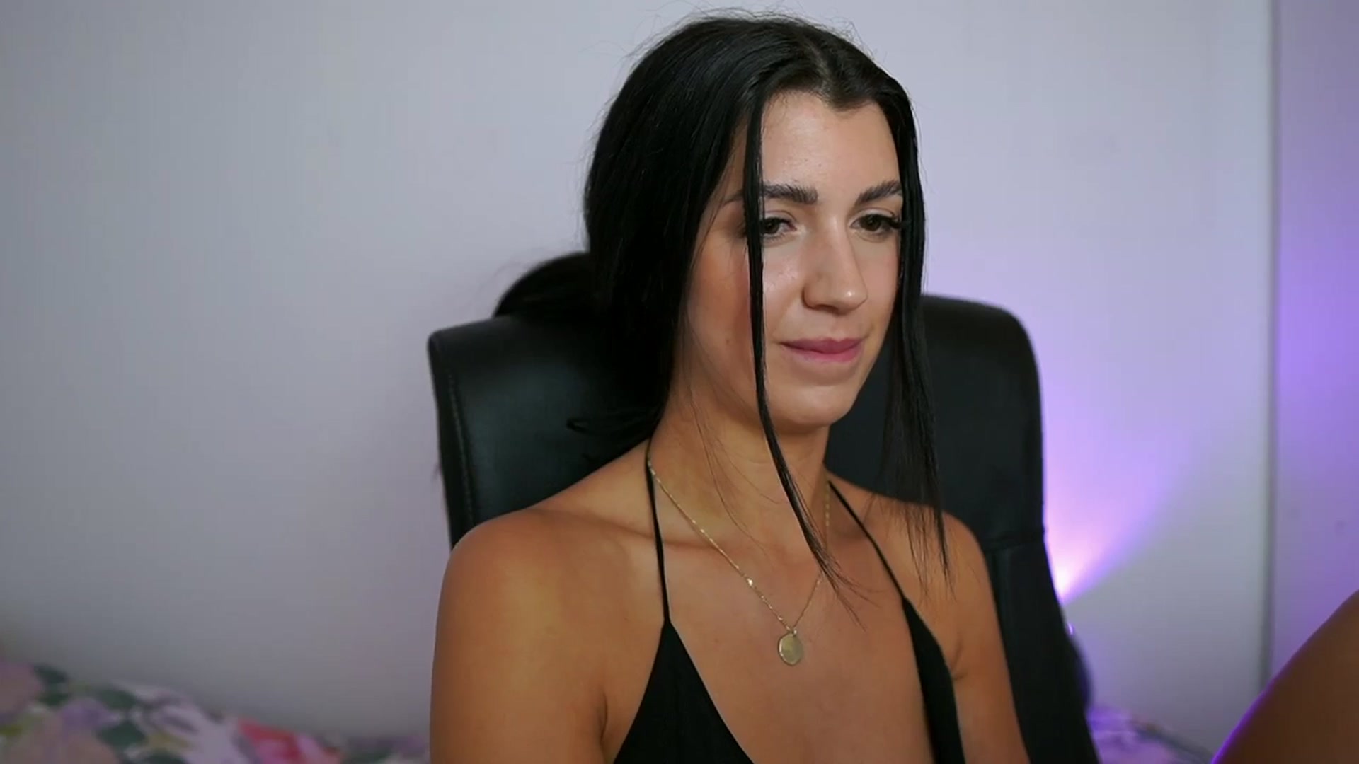 Gallery image thumbnail from Julia_Roca's myfreecams stream on, 07/13/2024, 17:12 image 12 of 20