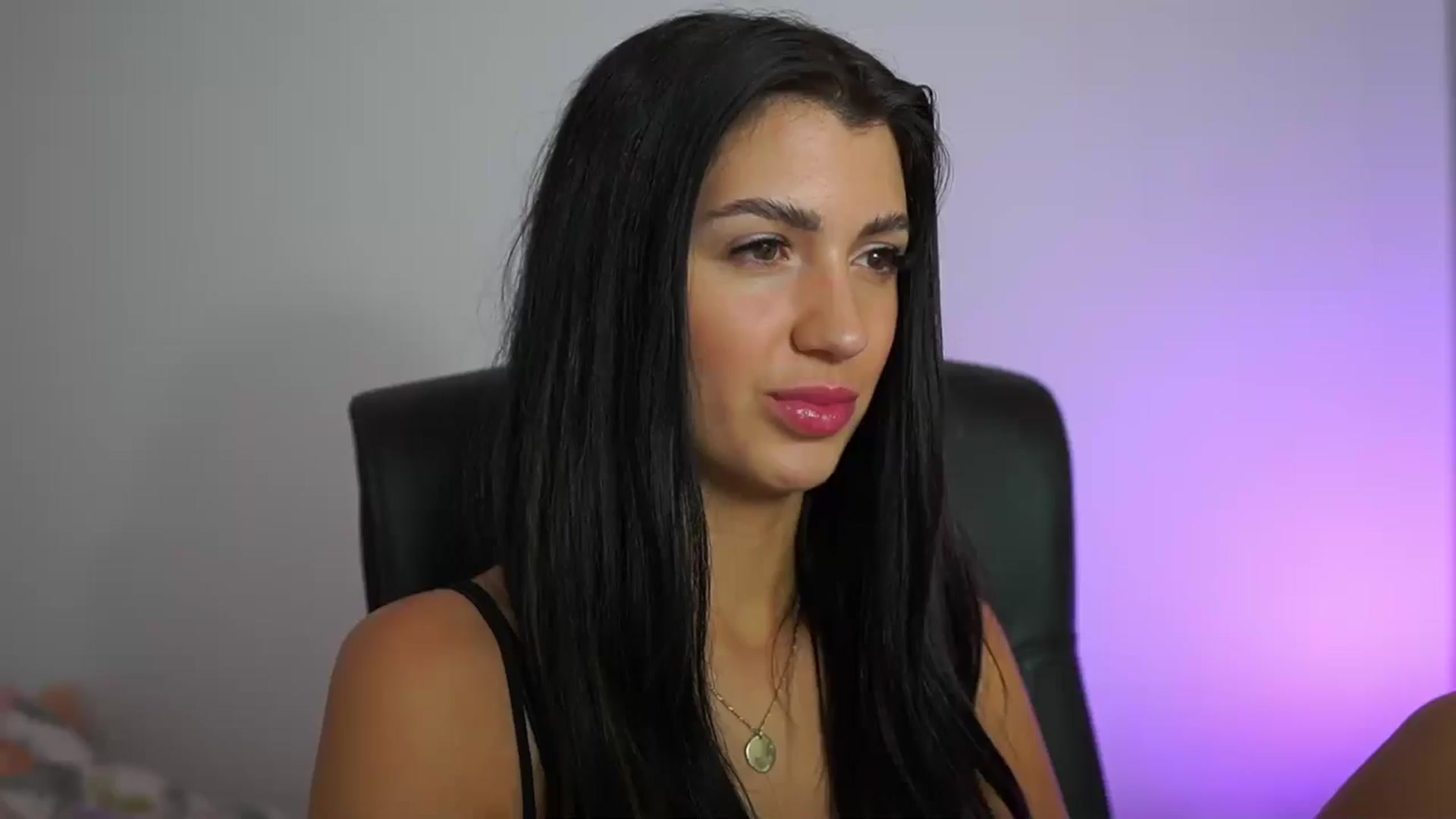 Gallery image thumbnail from Julia_Roca's myfreecams stream on, 07/14/2024, 09:40 image 1 of 20