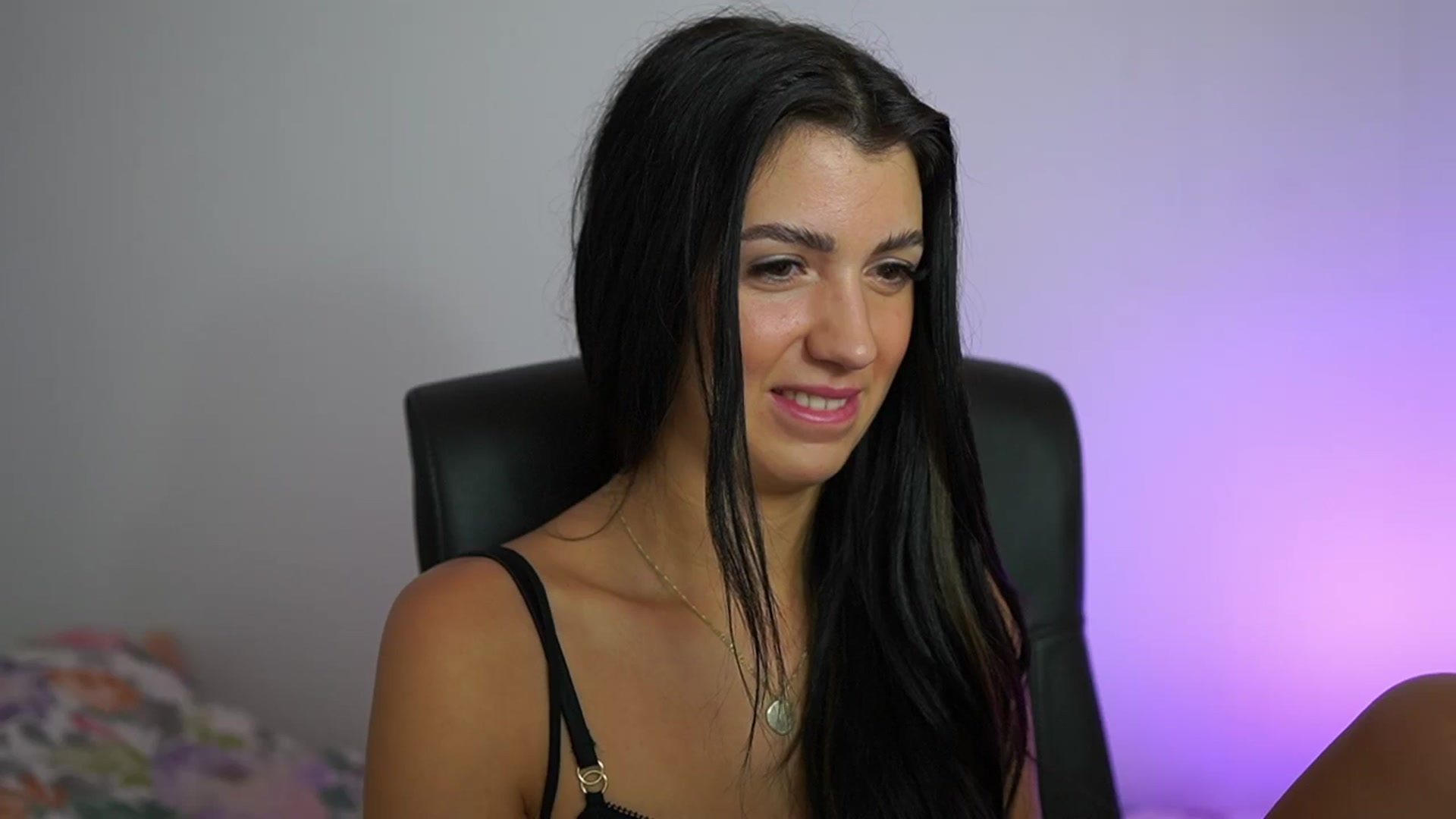 Gallery image thumbnail from Julia_Roca's myfreecams stream on, 07/14/2024, 09:40 image 6 of 20