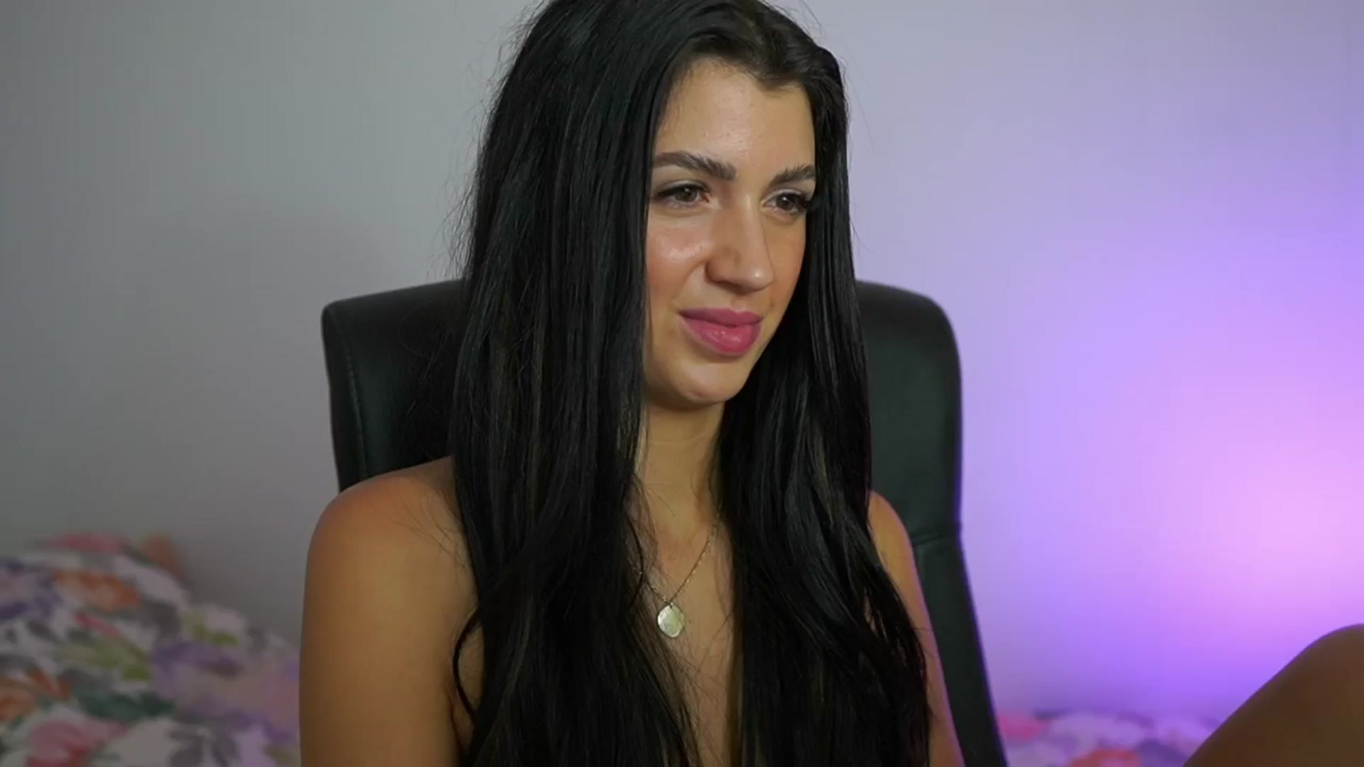 Gallery image thumbnail from Julia_Roca's myfreecams stream on, 07/14/2024, 09:40 image 18 of 20