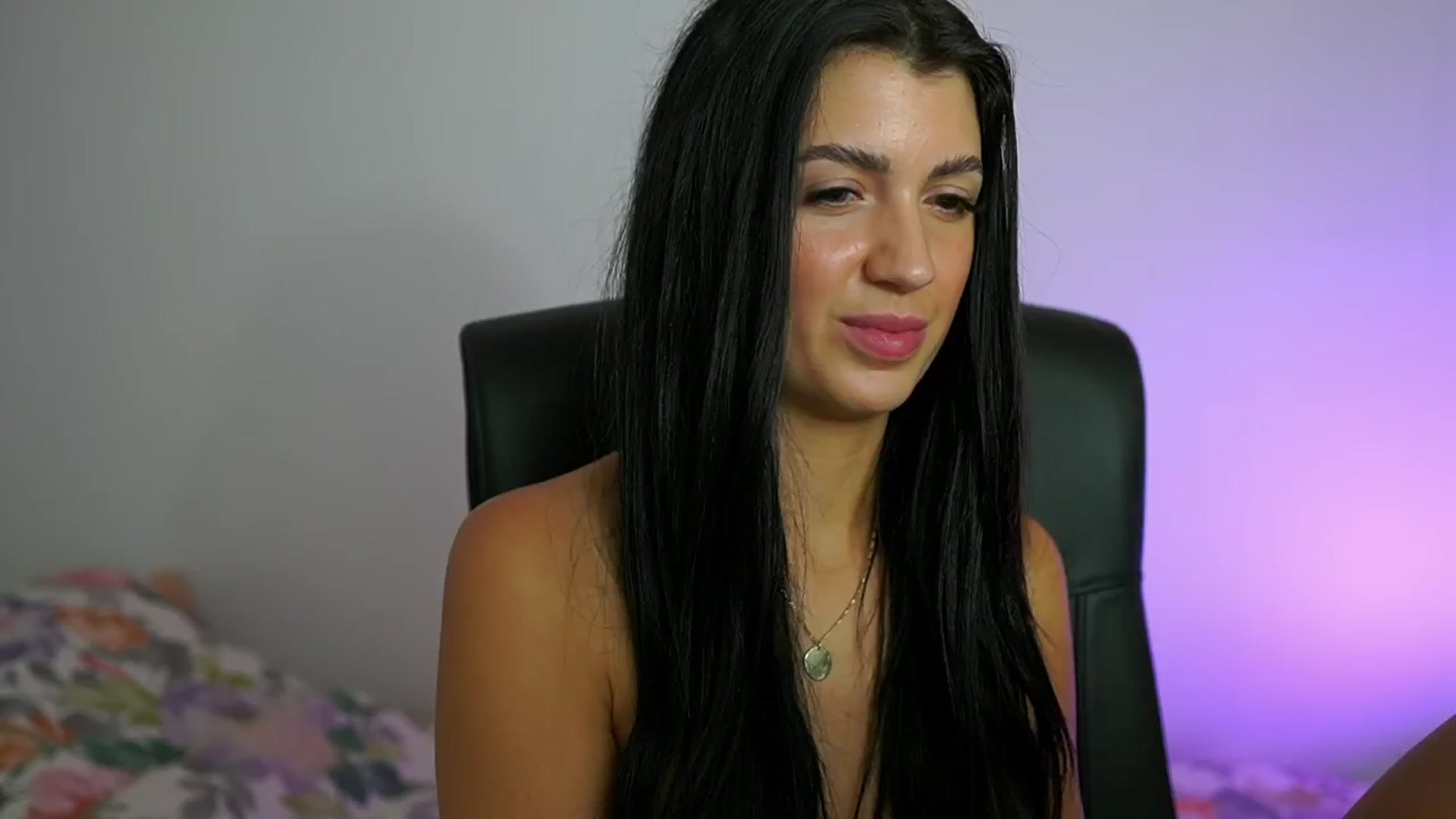 Gallery image thumbnail from Julia_Roca's myfreecams stream on, 07/14/2024, 10:34 image 16 of 20