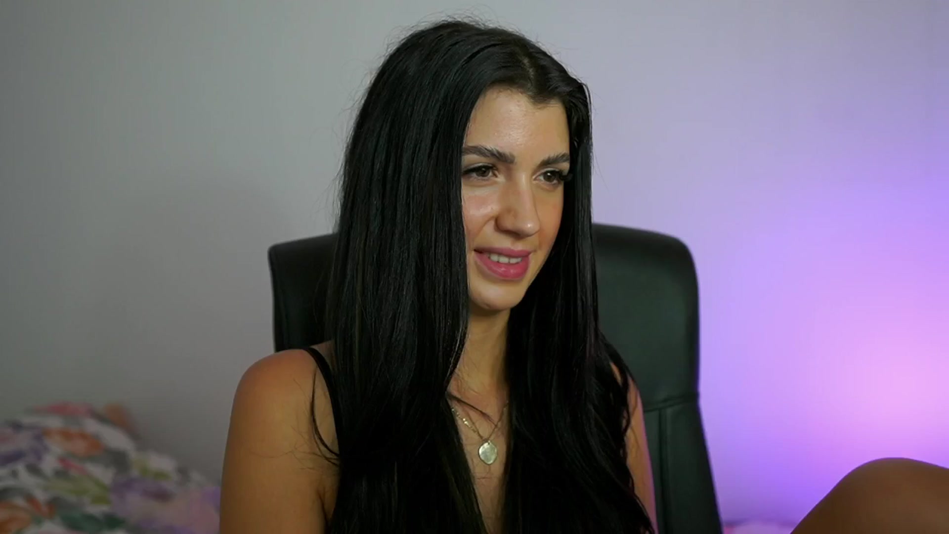 Gallery image thumbnail from Julia_Roca's myfreecams stream on, 07/14/2024, 11:06 image 5 of 20