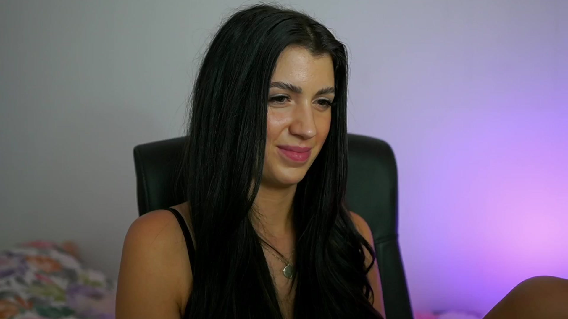 Gallery image thumbnail from Julia_Roca's myfreecams stream on, 07/14/2024, 11:06 image 11 of 20