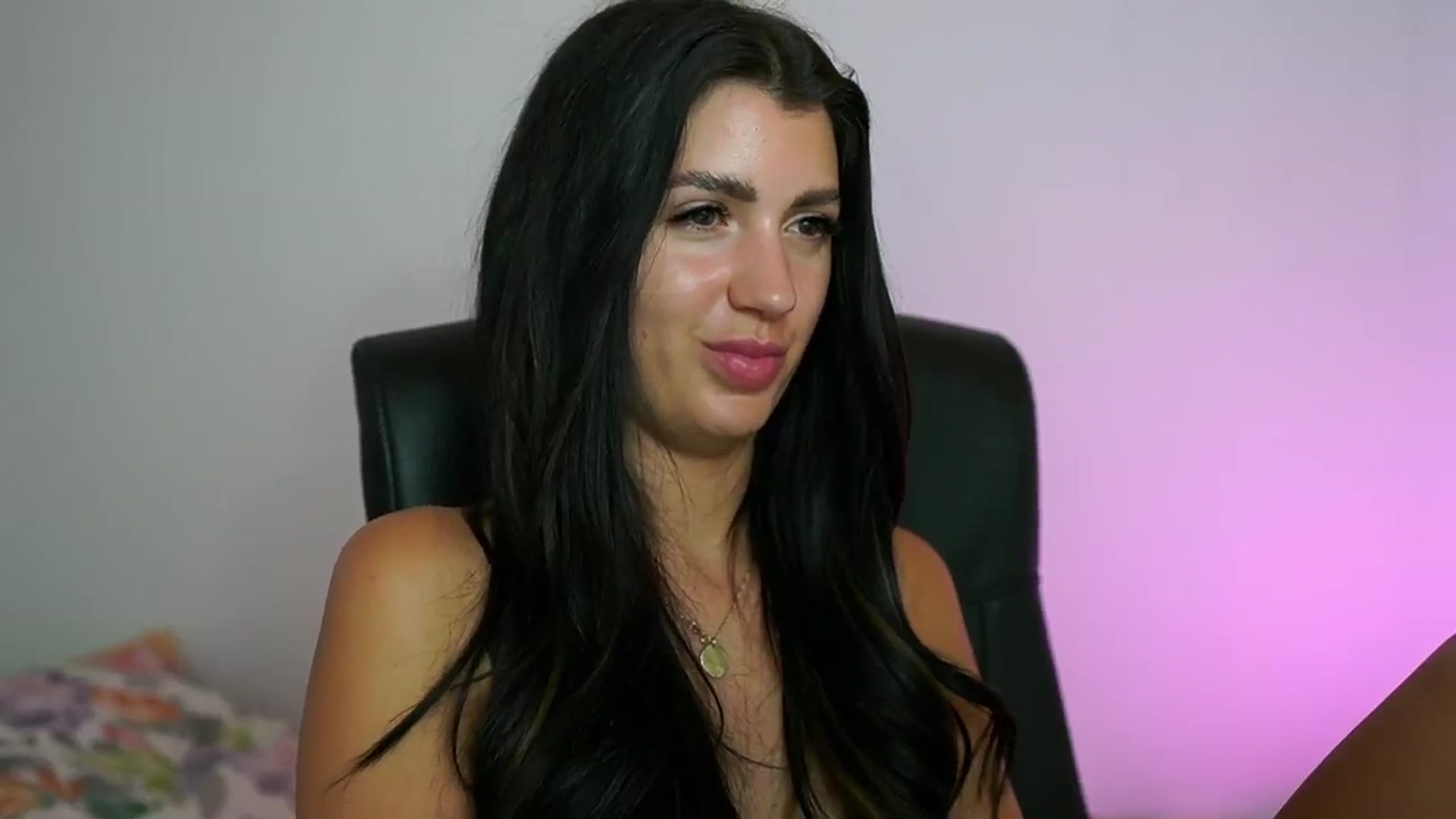 Gallery image thumbnail from Julia_Roca's myfreecams stream on, 07/20/2024, 11:15 image 17 of 20