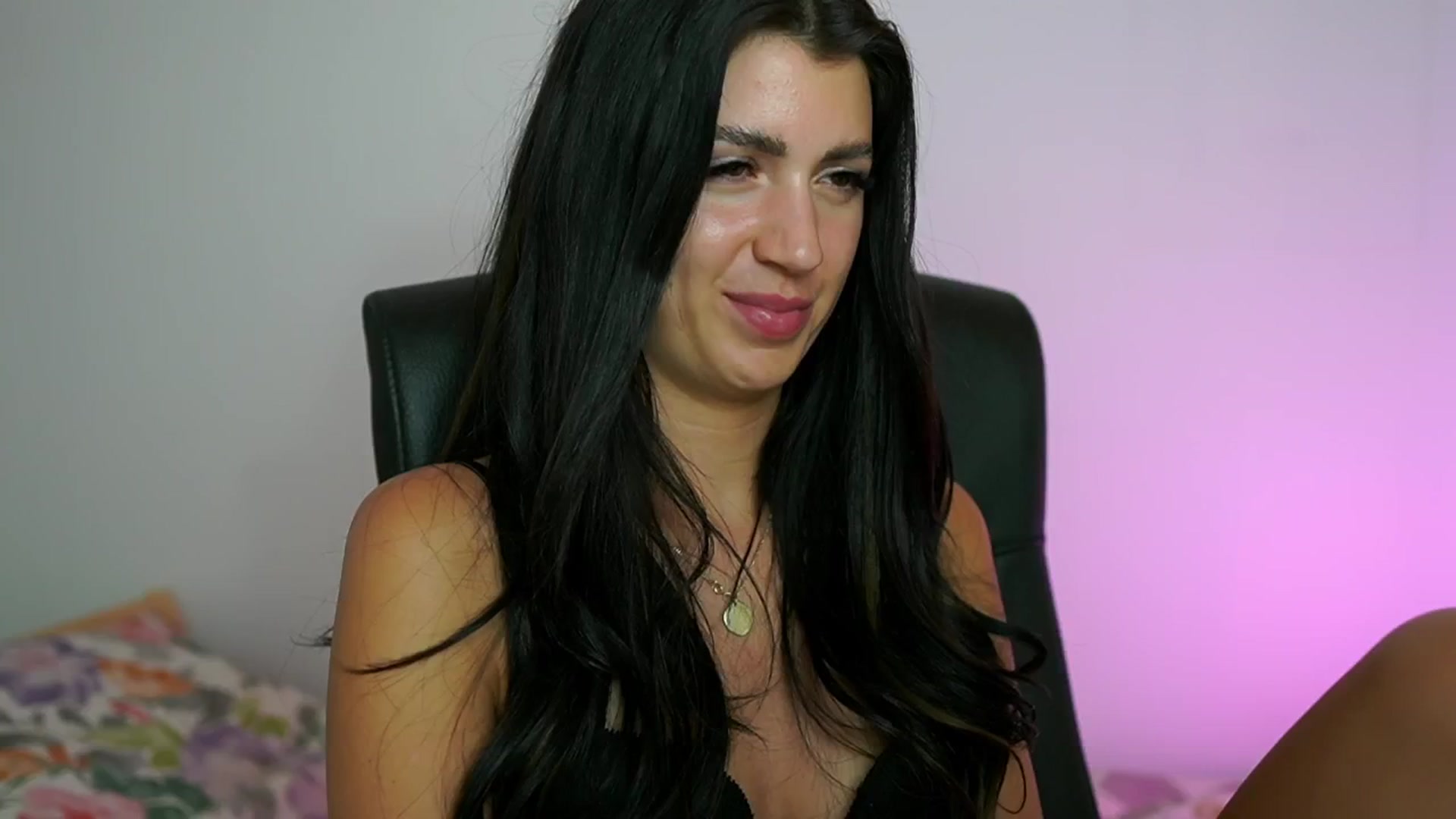 Gallery image thumbnail from Julia_Roca's myfreecams stream on, 07/20/2024, 13:55 image 3 of 20