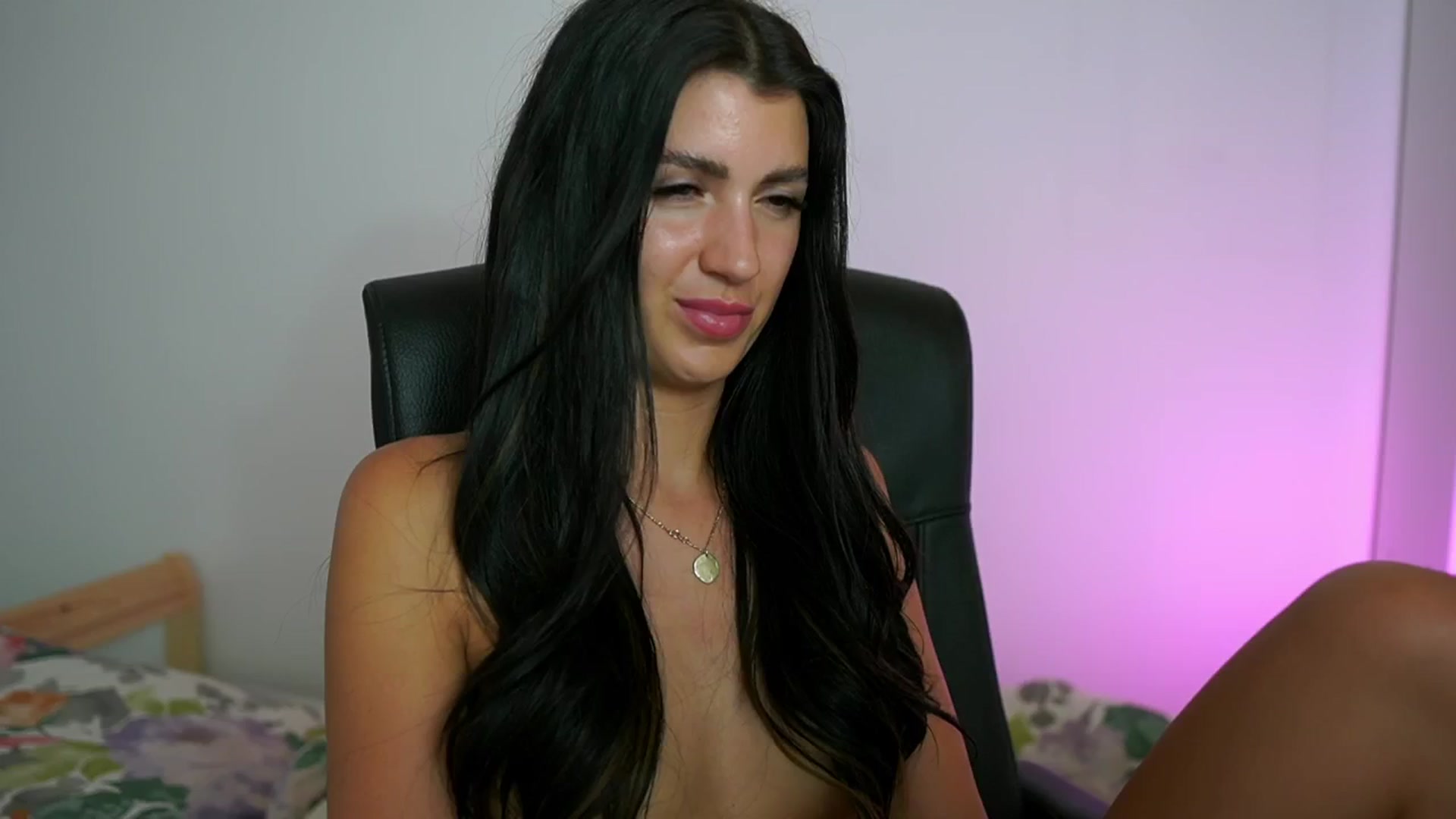 Gallery image thumbnail from Julia_Roca's myfreecams stream on, 07/20/2024, 17:31 image 11 of 20