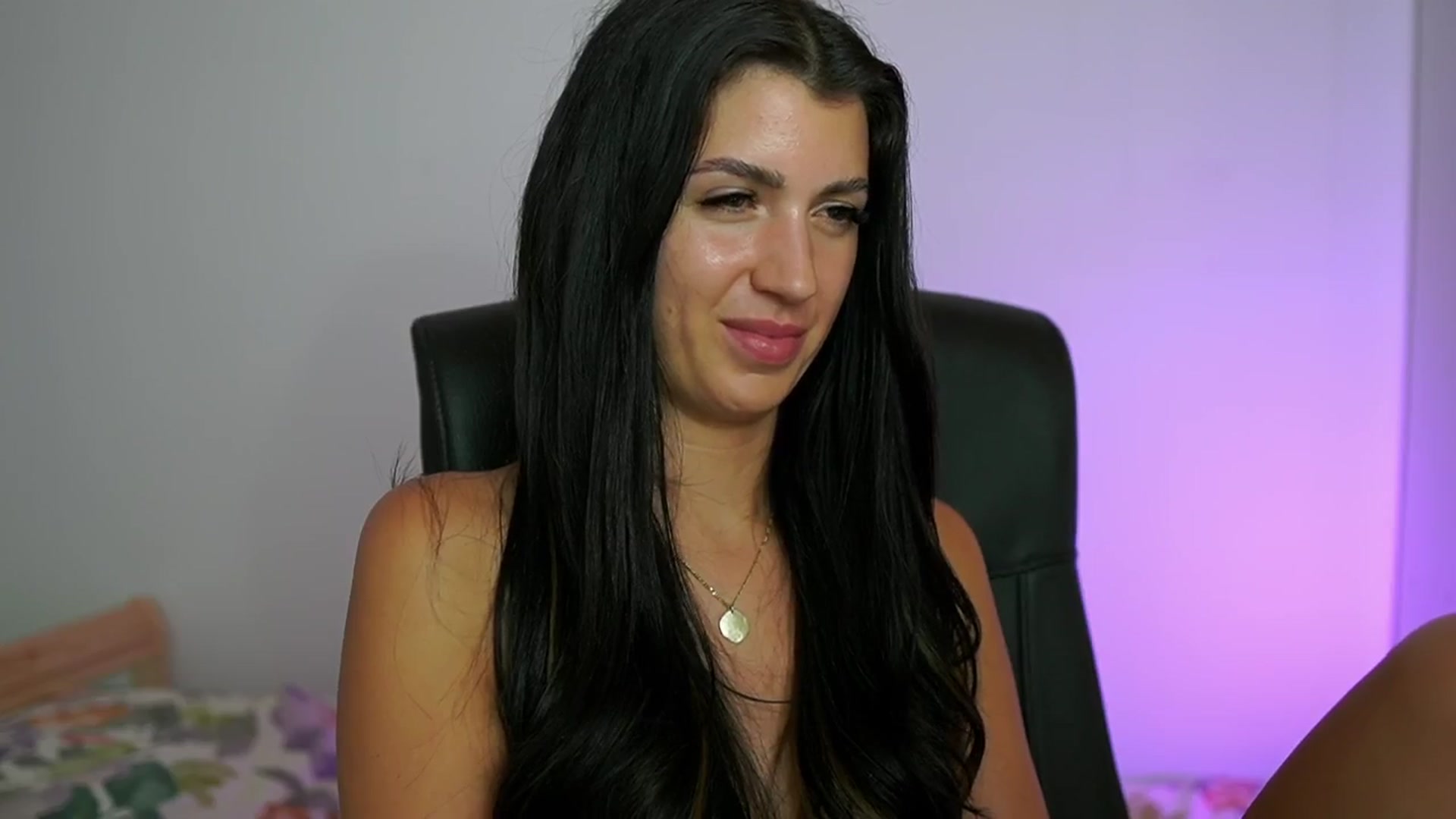 Gallery image thumbnail from Julia_Roca's myfreecams stream on, 07/21/2024, 17:38 image 18 of 20