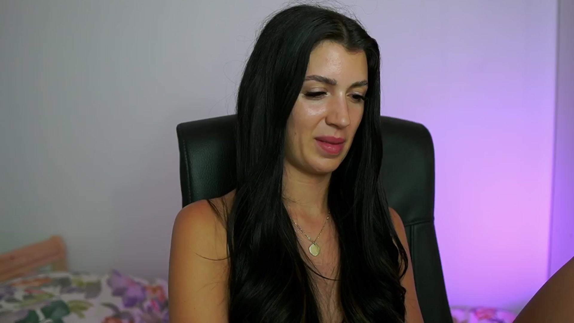 Gallery image thumbnail from Julia_Roca's myfreecams stream on, 07/21/2024, 17:38 image 17 of 20
