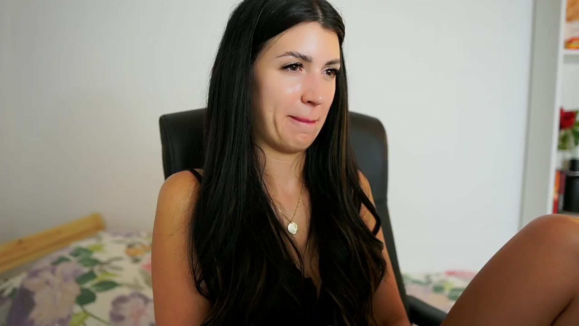 Gallery image thumbnail from Julia_Roca's myfreecams stream on, 07/24/2024, 14:00 image 2 of 20
