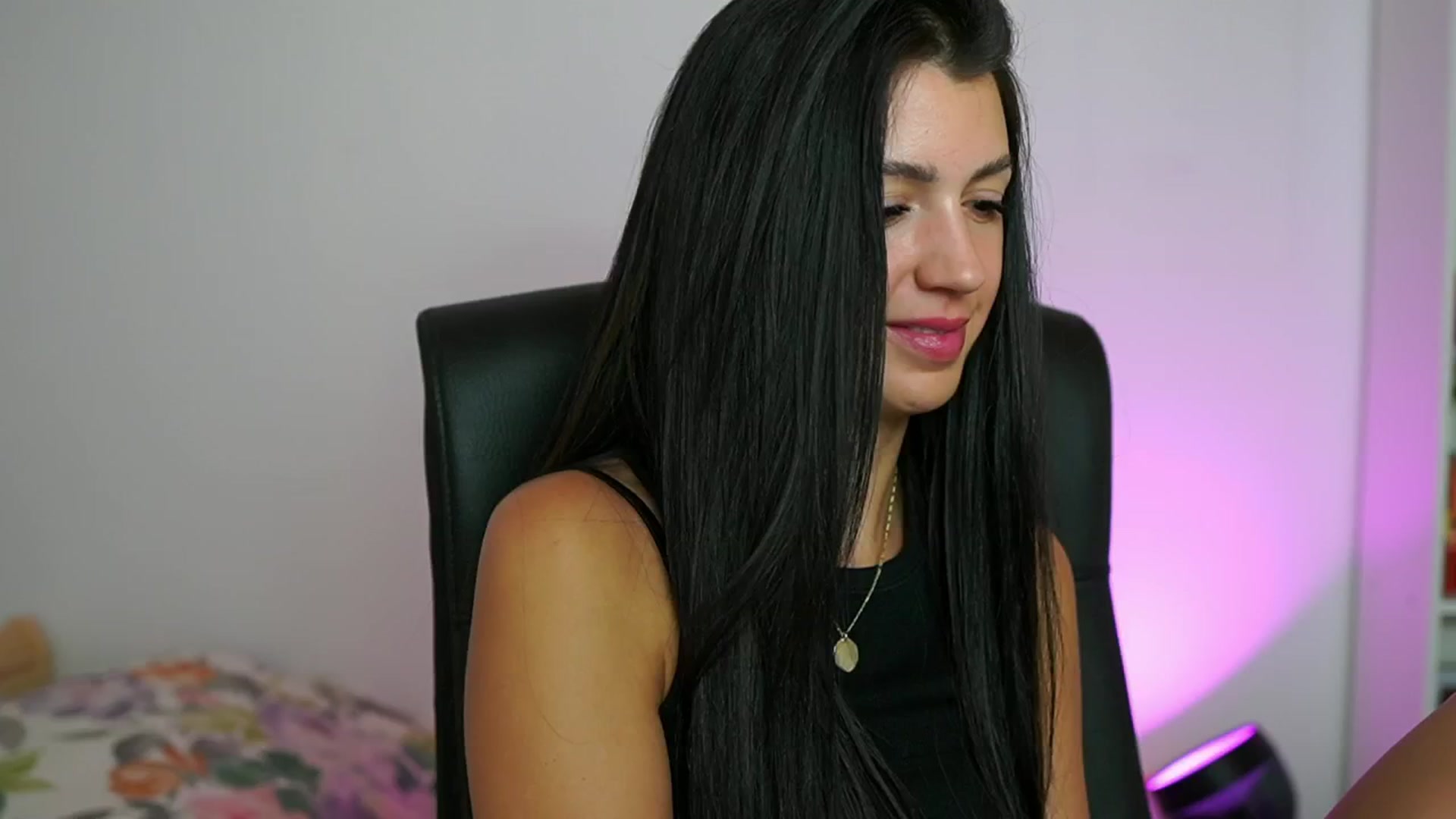 Gallery image thumbnail from Julia_Roca's myfreecams stream on, 07/25/2024, 13:50 image 11 of 20