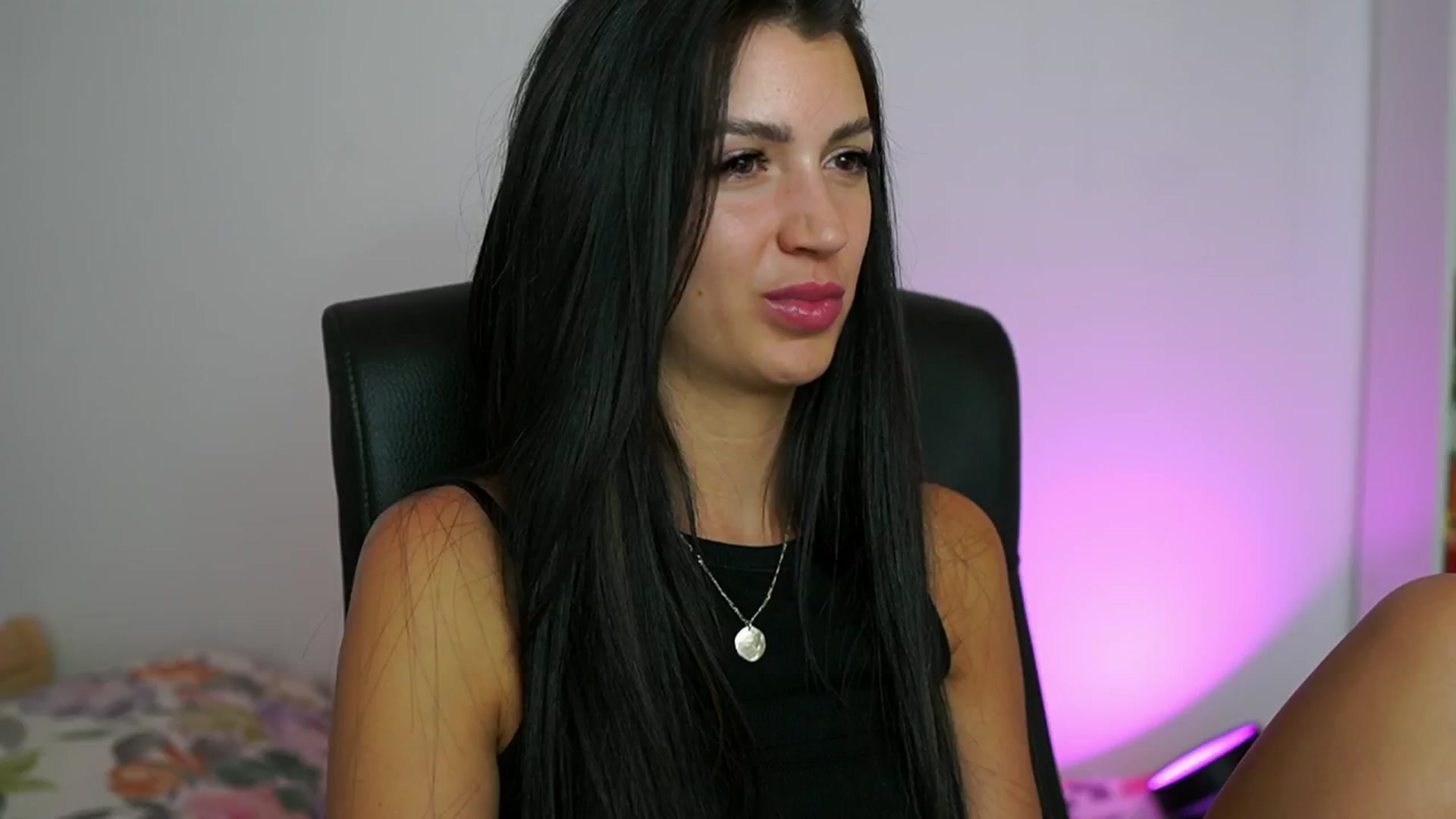 Gallery image thumbnail from Julia_Roca's myfreecams stream on, 07/25/2024, 13:50 image 2 of 20