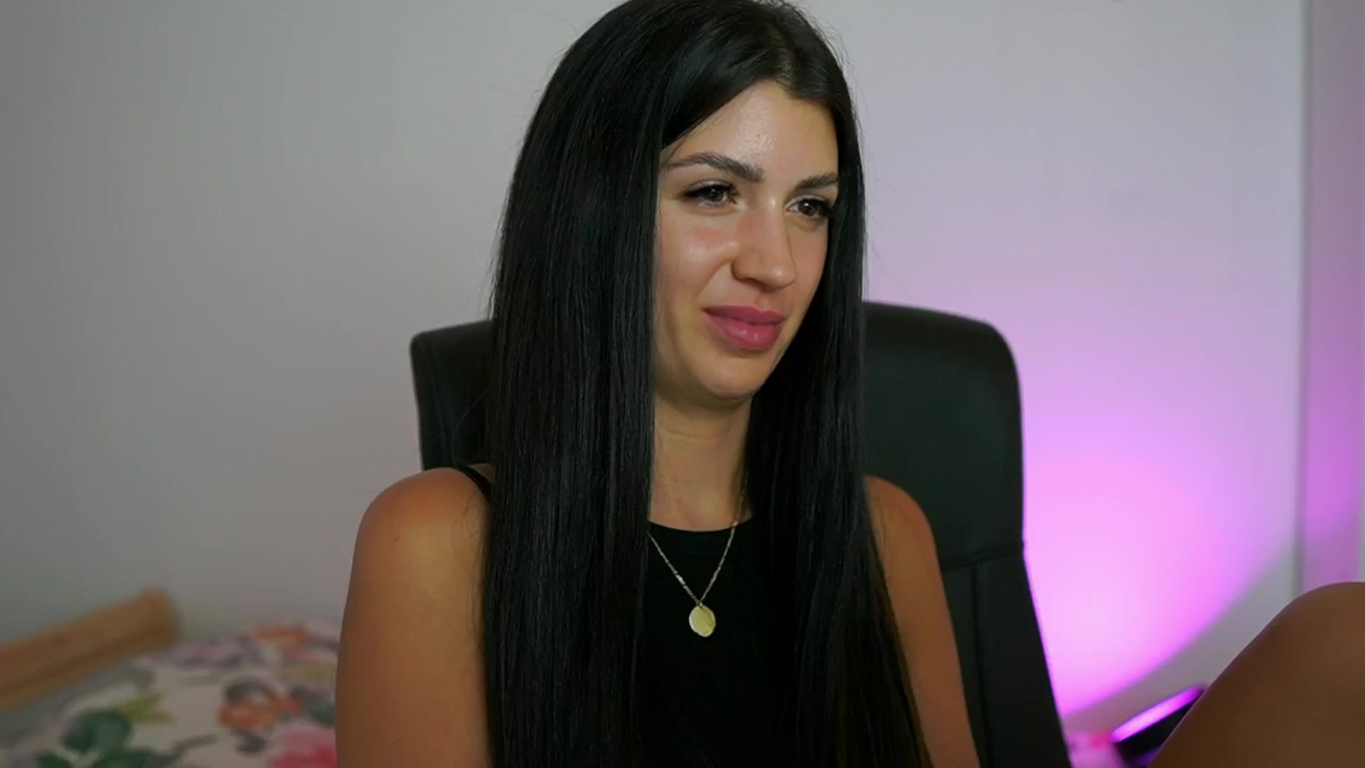 Gallery image thumbnail from Julia_Roca's myfreecams stream on, 07/25/2024, 16:51 image 20 of 20