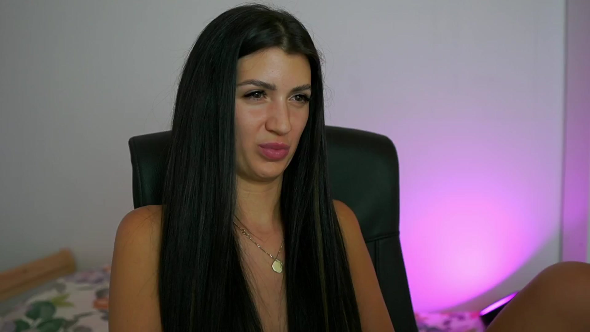 Gallery image thumbnail from Julia_Roca's myfreecams stream on, 07/25/2024, 16:51 image 13 of 20