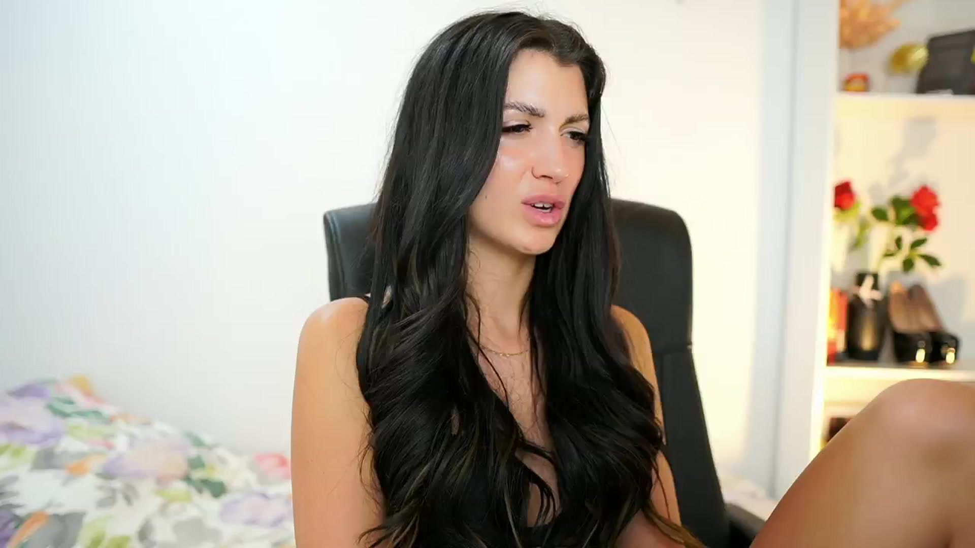 Gallery image thumbnail from Julia_Roca's myfreecams stream on, 07/27/2024, 17:49 image 10 of 20