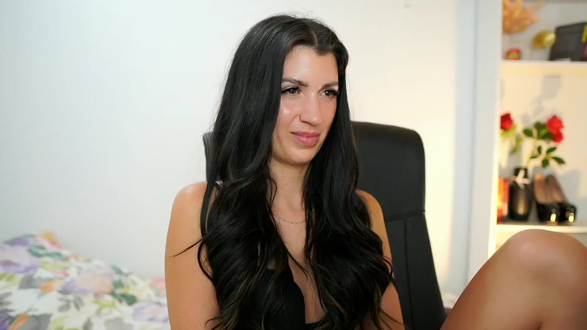 Gallery image thumbnail from Julia_Roca's myfreecams stream on, 07/27/2024, 17:49 image 8 of 20