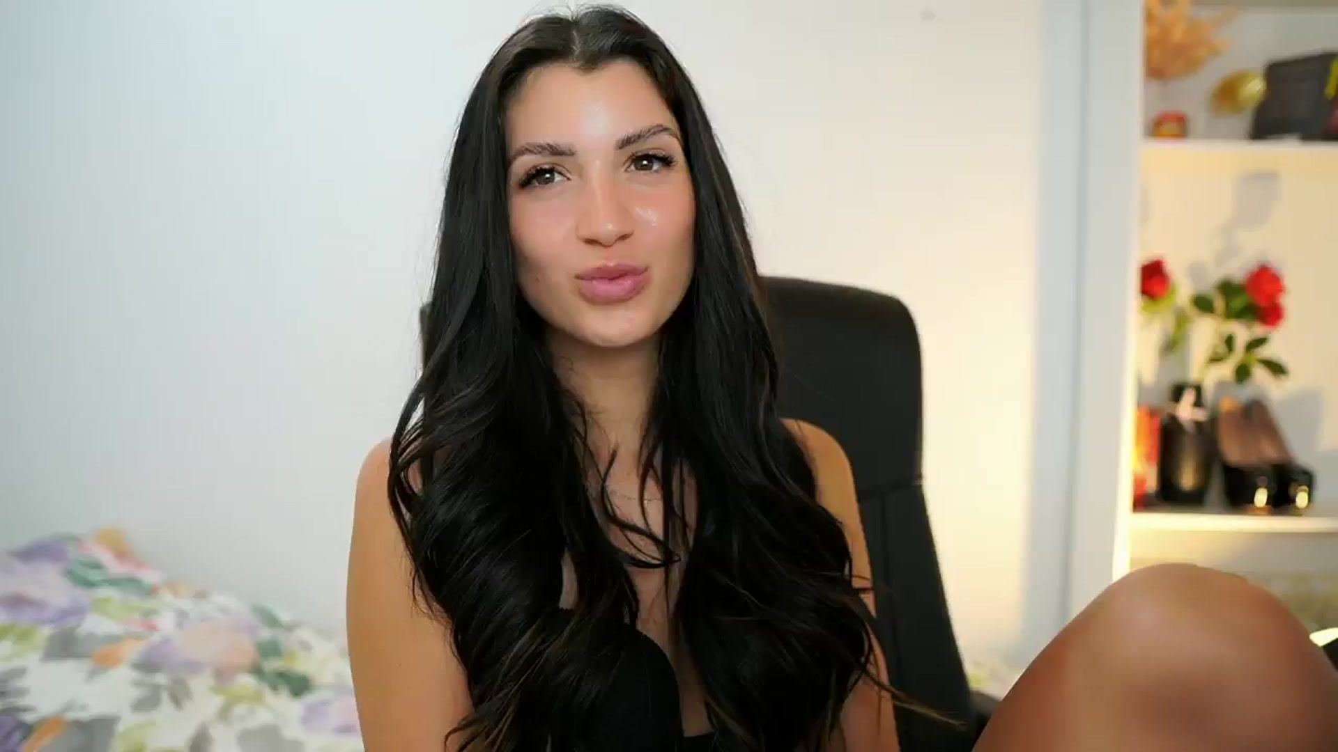 Gallery image thumbnail from Julia_Roca's myfreecams stream on, 07/27/2024, 17:49 image 7 of 20