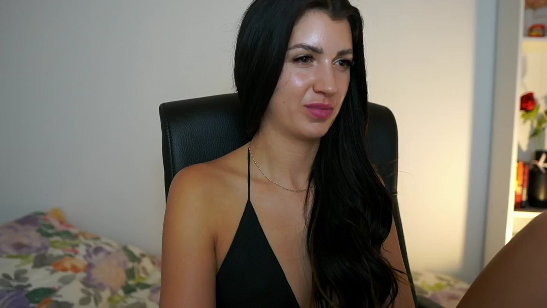 Gallery image thumbnail from Julia_Roca's myfreecams stream on, 07/28/2024, 11:40 image 7 of 20