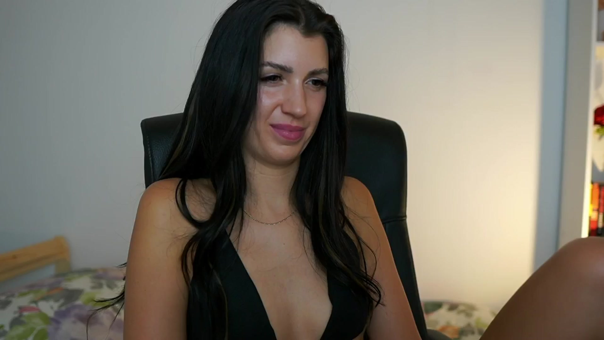 Gallery image thumbnail from Julia_Roca's myfreecams stream on, 07/28/2024, 15:31 image 17 of 20