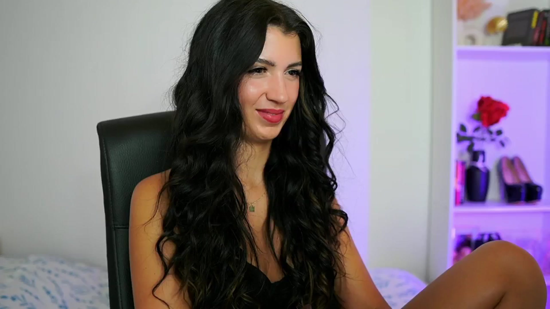Gallery image thumbnail from Julia_Roca's myfreecams stream on, 08/14/2024, 15:11 image 3 of 20