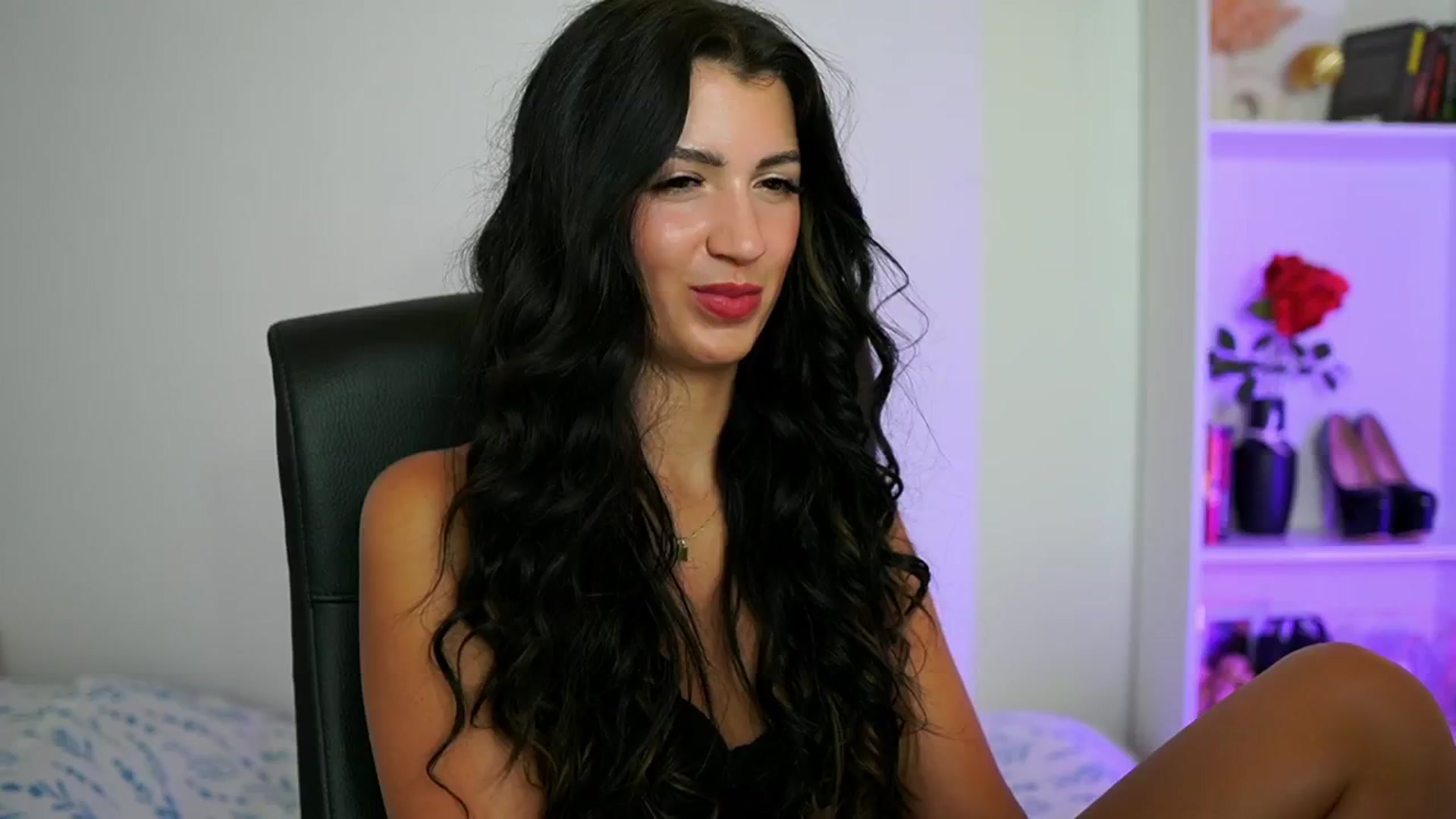 Gallery image thumbnail from Julia_Roca's myfreecams stream on, 08/14/2024, 15:11 image 4 of 20