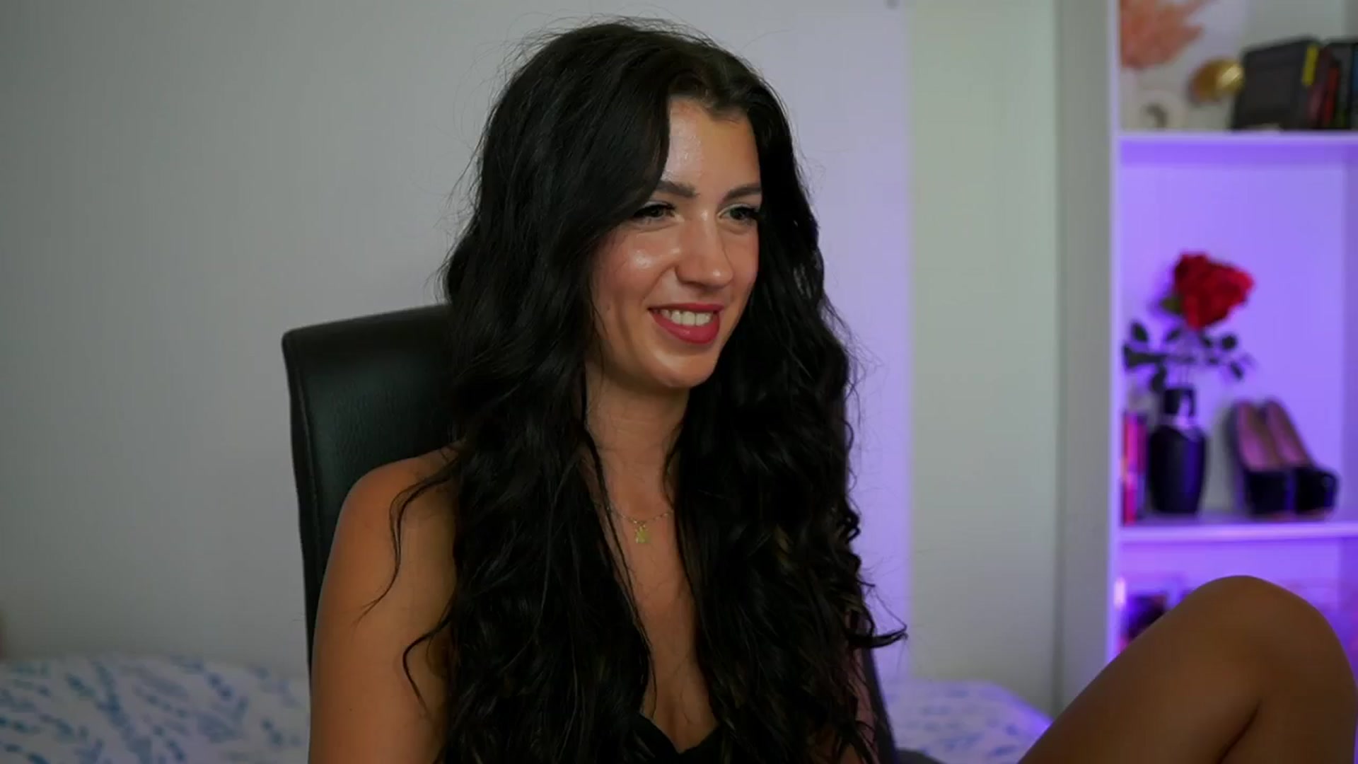 Gallery image thumbnail from Julia_Roca's myfreecams stream on, 08/14/2024, 16:47 image 18 of 20