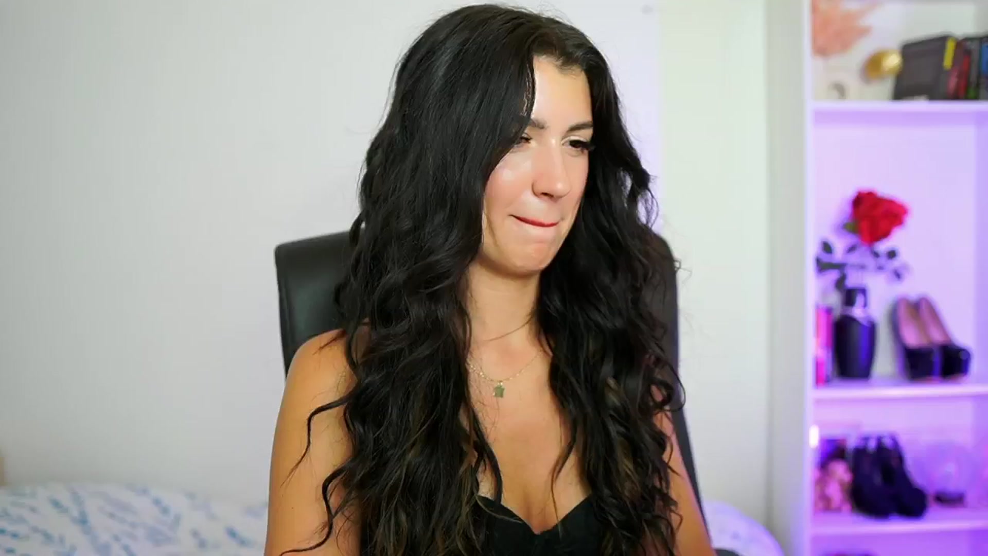 Gallery image thumbnail from Julia_Roca's myfreecams stream on, 08/14/2024, 16:47 image 2 of 20