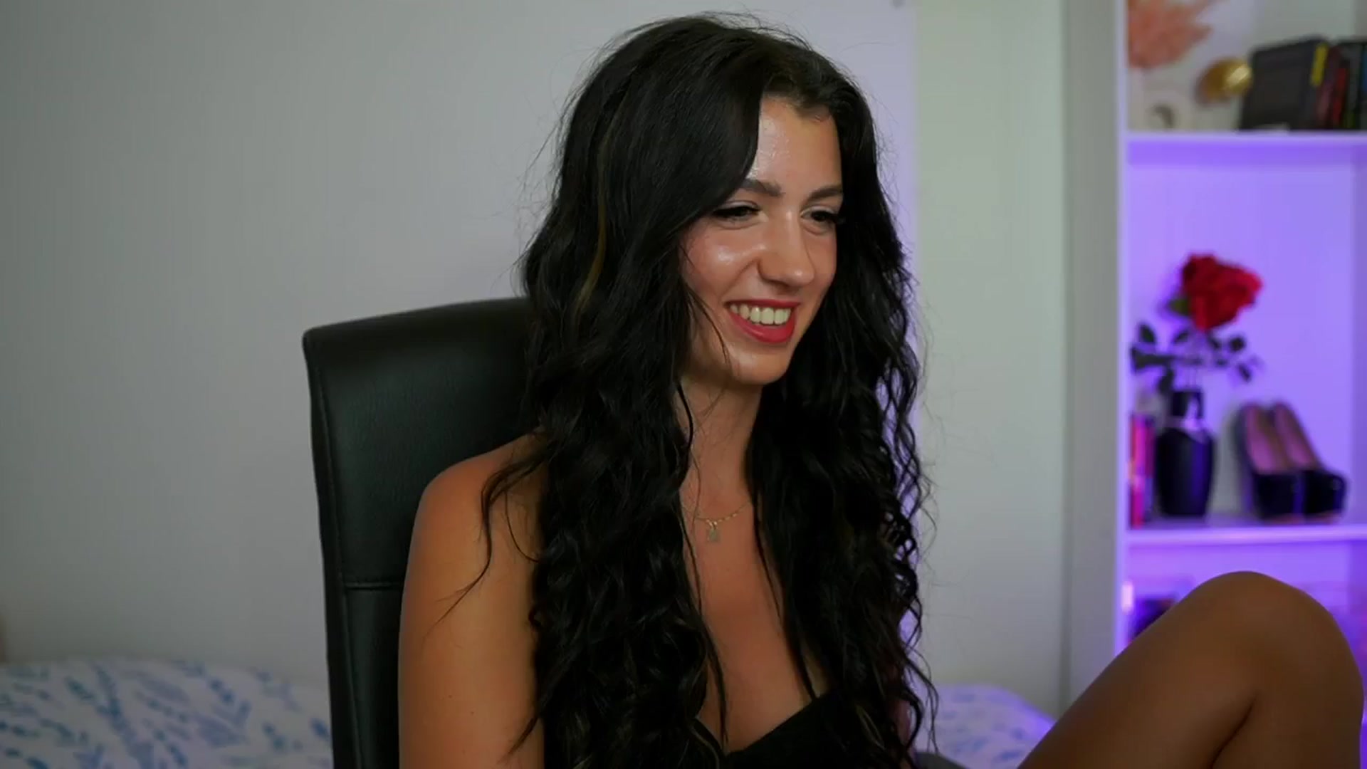 Gallery image thumbnail from Julia_Roca's myfreecams stream on, 08/14/2024, 16:47 image 14 of 20