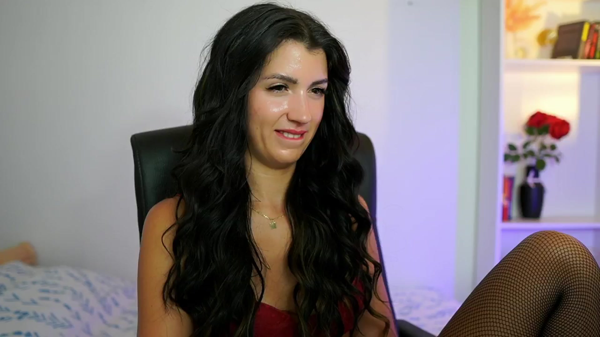 Gallery image thumbnail from Julia_Roca's myfreecams stream on, 08/15/2024, 18:00 image 5 of 20