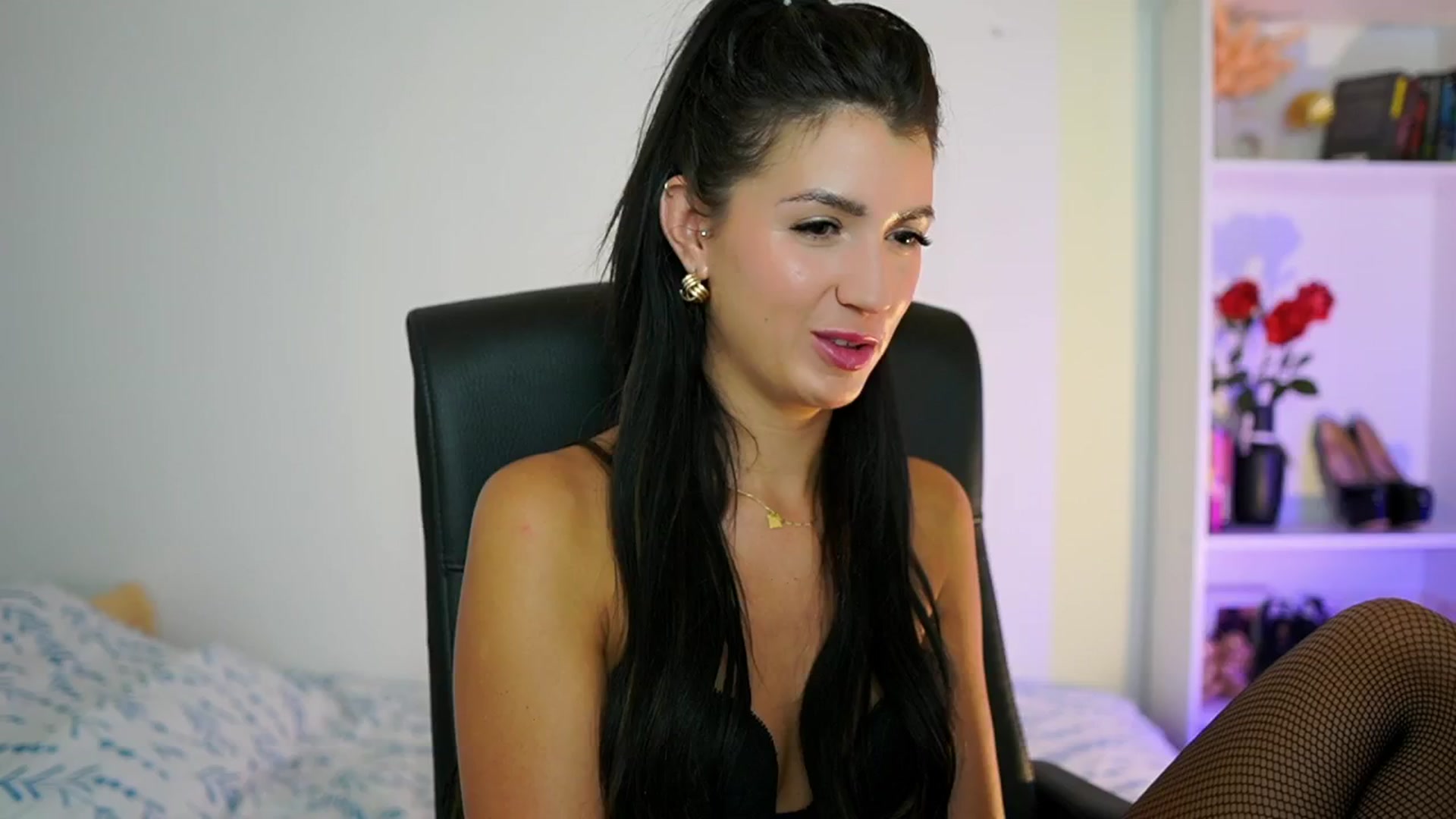 Gallery image thumbnail from Julia_Roca's myfreecams stream on, 08/21/2024, 16:32 image 18 of 20