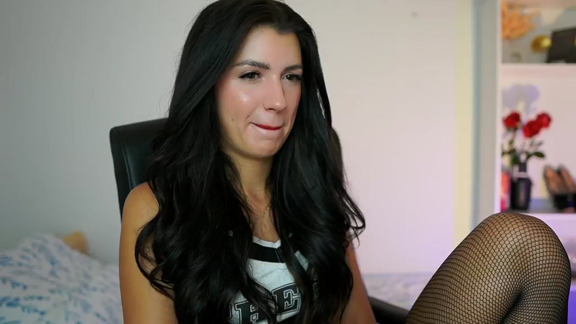 Gallery image thumbnail from Julia_Roca's myfreecams stream on, 08/24/2024, 07:42 image 9 of 20