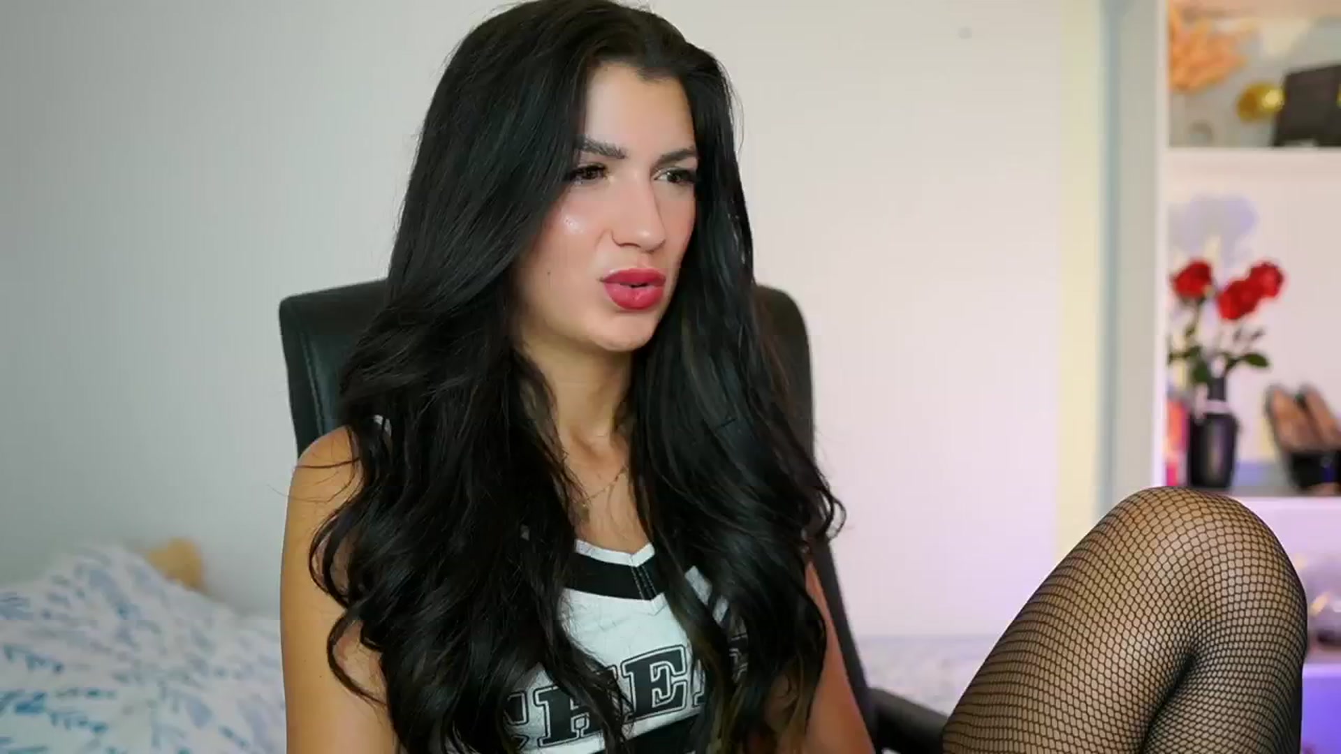 Gallery image thumbnail from Julia_Roca's myfreecams stream on, 08/24/2024, 07:42 image 8 of 20