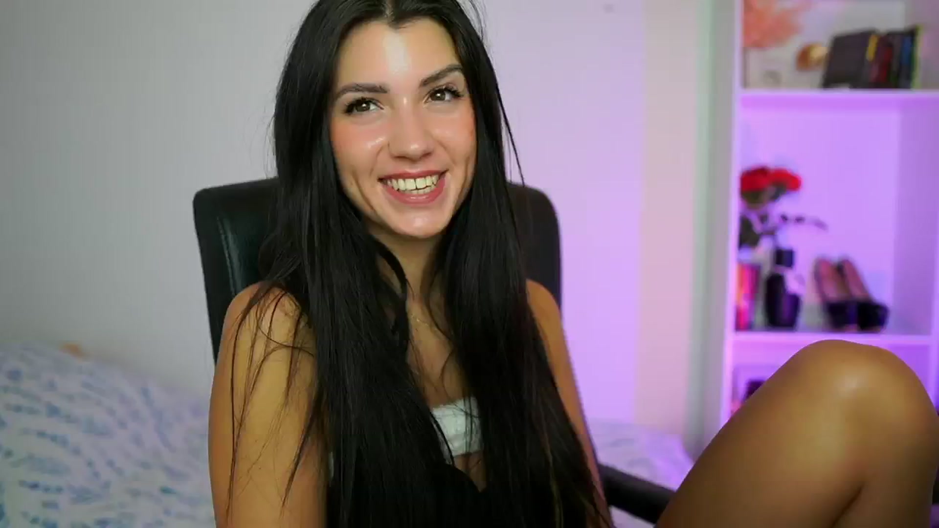 Gallery image thumbnail from Julia_Roca's myfreecams stream on, 08/28/2024, 12:02 image 6 of 20