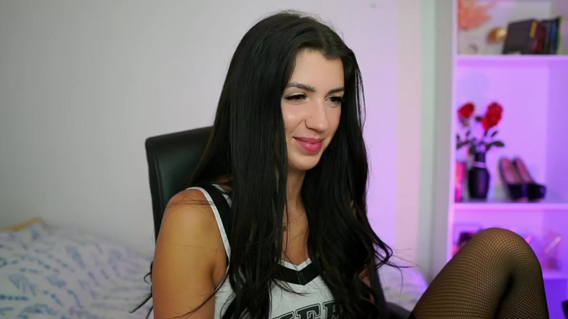 Gallery image thumbnail from Julia_Roca's myfreecams stream on, 08/31/2024, 15:40 image 5 of 20